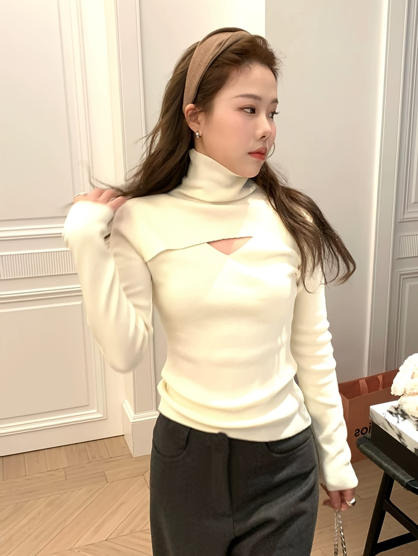 【胸元カットアウト】 タートルネック ニット レディース リブニット セーター 長袖 ハイネック 胸元開き オープン タイト トップス プルオーバー インナー 伸縮性 ストレッチ 柔らかい 着痩せ 細見え 大人可愛い きれいめ モード オフィス 通勤 OL デート お呼ばれ 春|Yokos