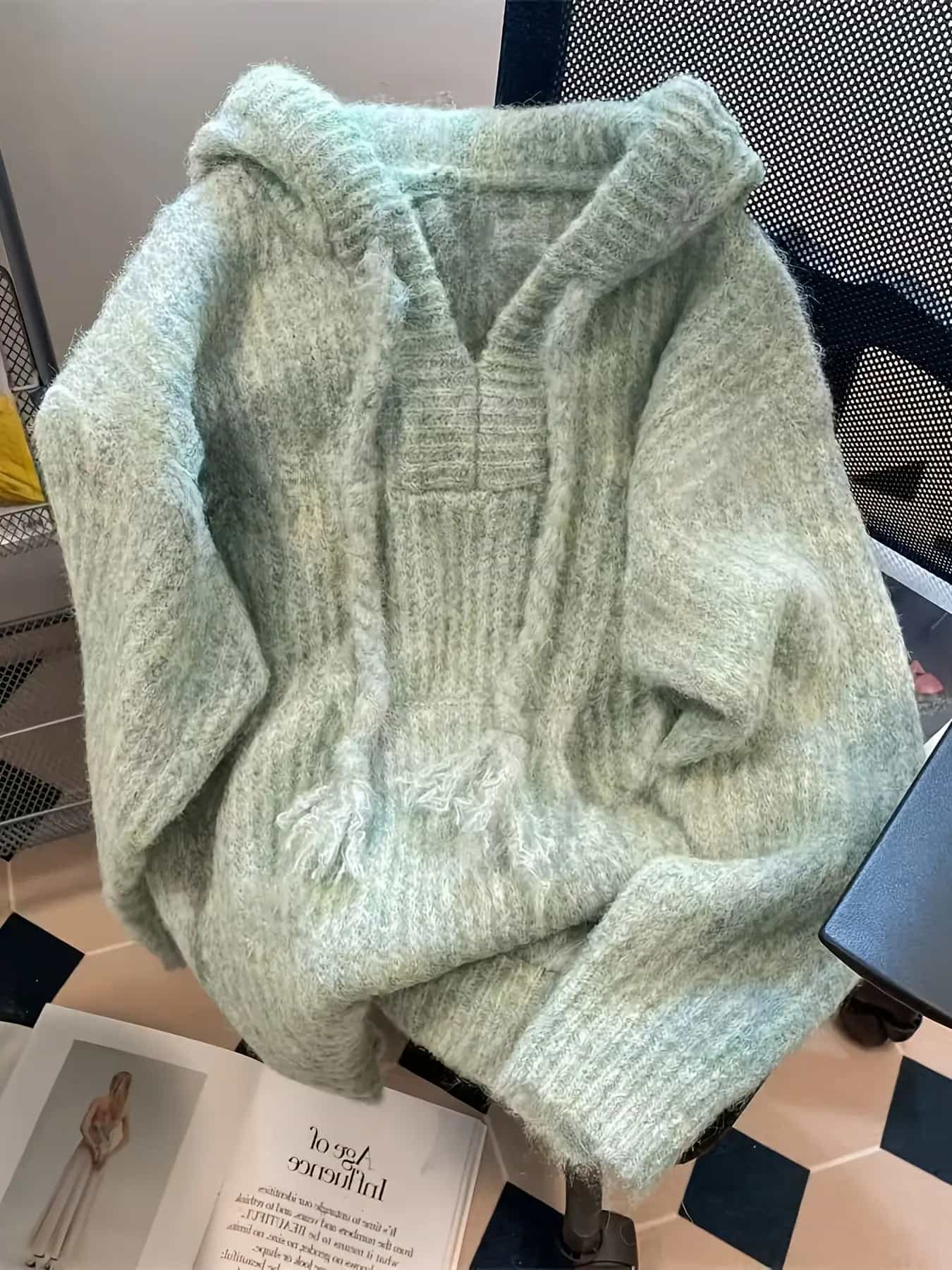 【ふわふわ起毛】ニット パーカー レディース セーター フーディー シャギーニット トップス プルオーバー チュニック 長袖 暖か 厚手 もこもこ ゆったり オーバーサイズ ビッグシルエット ドロスト 体型カバー 着痩せ 二の腕カバー 大人可愛い きれいめ カジュアル