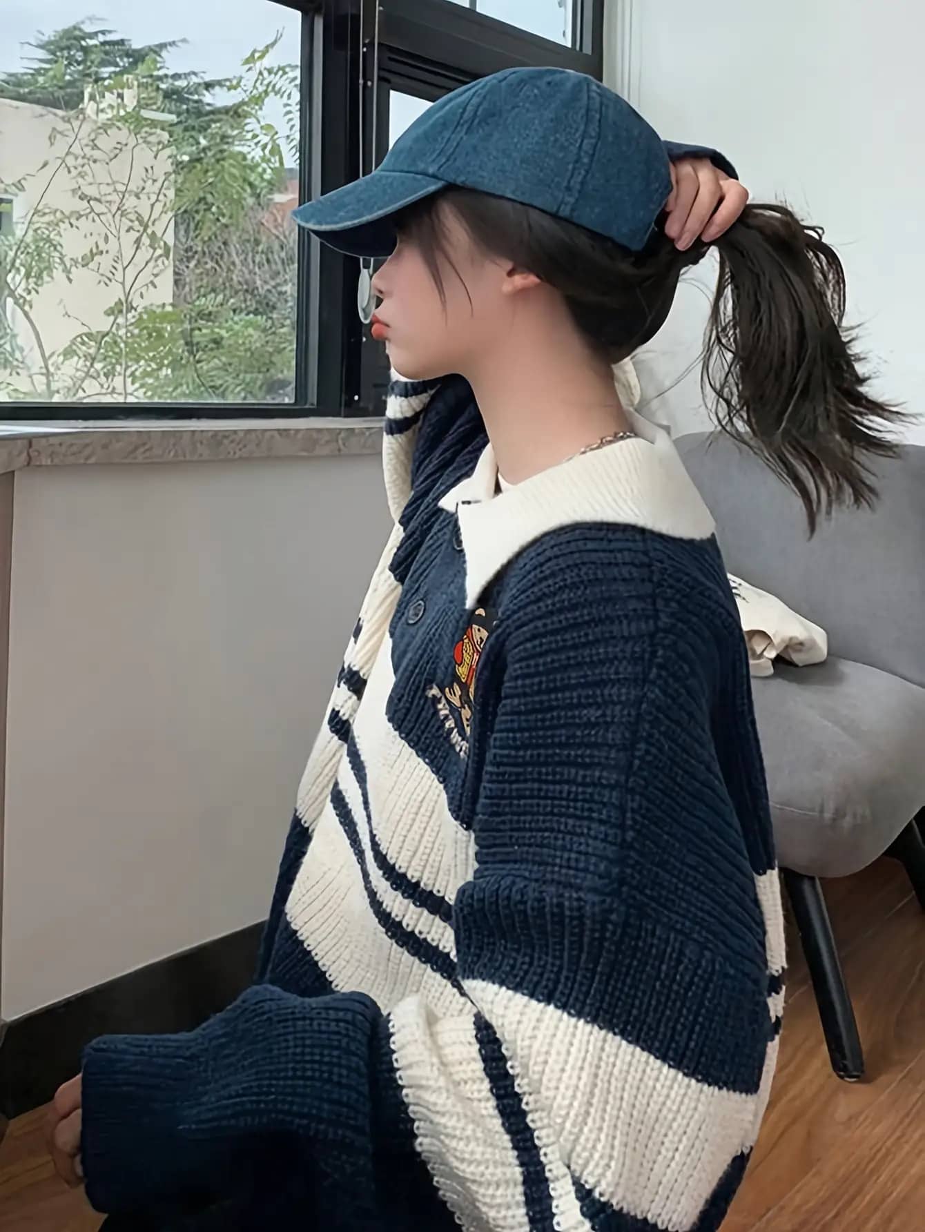 【襟付きボーダー】 カーディガン レディース セーター ニット クマ 刺繍 刺しゅう トップス 襟付 長袖 羽織り ポロニット ボーダー柄 配色 畦編み ローゲージ オーバーサイズ ビッグシルエット ゆったり 韓国風 カレッジ風 厚手 暖かい 体型カバー 二の腕カバー｜Yokos