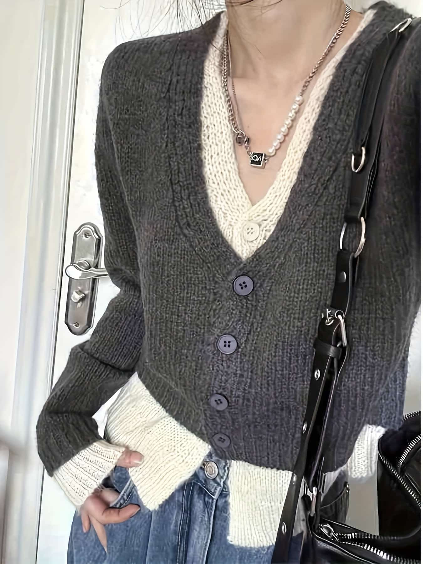 【重ね着風】カーディガン レディース ニット セーター フェイクレイヤード Vネック トップス 羽織り 長袖 ショート丈 リブニット カットソー プルオーバー 前開き 重ね着 無地 配色 バイカラー オフィス 通勤 OL 通学 カジュアル 大人可愛い きれいめ 体型カバー