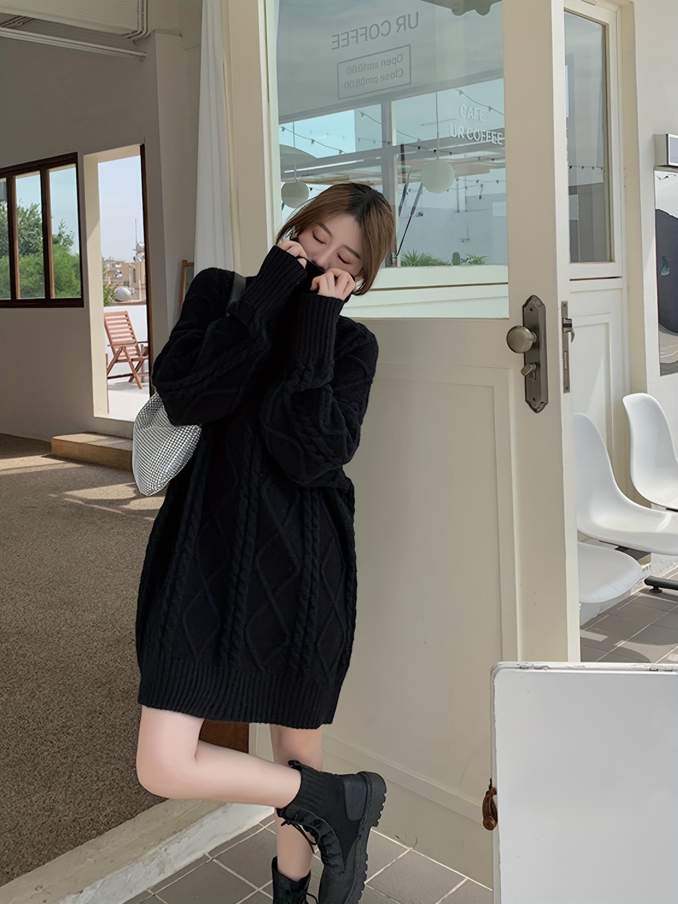 【小顔効果】 ニット セーター レディース ハイネック タートルネック チュニック ワンピース トップス ケーブル編み 長袖 厚手 ゆったり オーバーサイズ ビッグシルエット 体型カバー 着痩せ 二の腕カバー ゆるニット 暖かい 秋 冬 秋冬 カジュアル 大人可愛い
