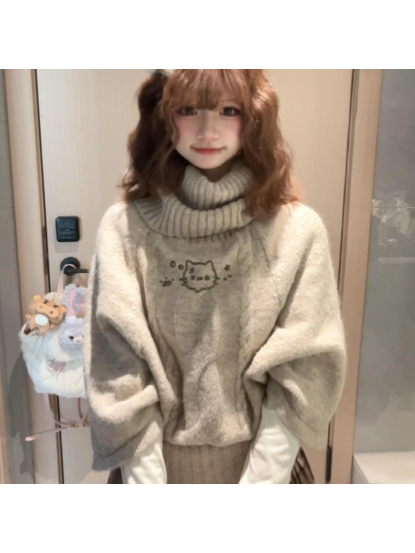 【小顔魅せ】ニット セーター レディース トップス タートルネック ハイネック ケーブル編み ポンチョ風 プルオーバー ネコ 猫柄 厚手 暖かい ゆるニット オーバーサイズ ドルマンスリーブ ゆったり 体型カバー 着痩せ 二の腕カバー 楽ちん 大人可愛い カジュアル