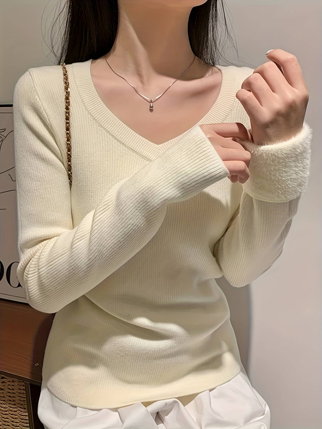 【裏起毛で暖かい】Vネック リブ ニット セーター レディース トップス 長袖 裏ファー 裏ボア もこもこ 蓄熱 保温 防寒 プルオーバー カットソー 柔らかい もっちり 伸縮性 ストレッチ リブ編み 無地 シンプル 体型カバー 着痩せ 細見え 楽ちん 秋 冬 秋冬 オフィス｜Yokos 7,516円