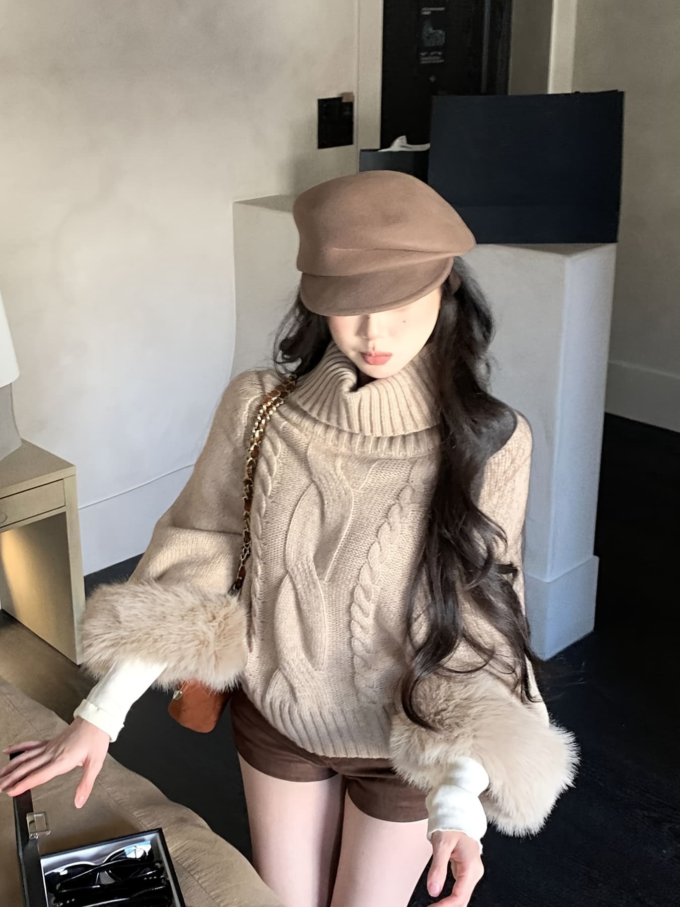 【袖ファーが可愛い】 ハイネック ニット セーター レディース ケーブル編み ケーブルニット タートルネック オフタートル フェイクファー エコファー 切替 トップス プルオーバー 縄編み 長袖 厚手 ゆったり オーバーサイズ ビッグシルエット 体型カバー 着痩せ