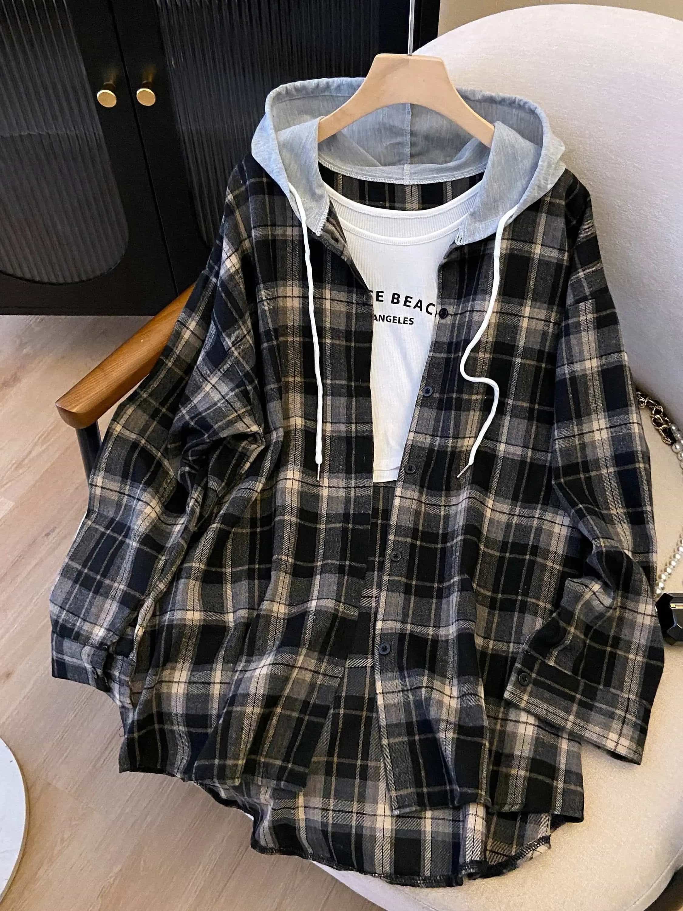 【レトロ】チェックシャツ レディース パーカー フード付き ネルシャツ 羽織り 長袖 チェック柄 タータンチェック 前開き ビッグシルエット オーバーサイズ ゆったり 大きいサイズ 体型カバー 着痩せ 二の腕カバー 大人可愛い カジュアル 春 秋 冬 通勤 通学