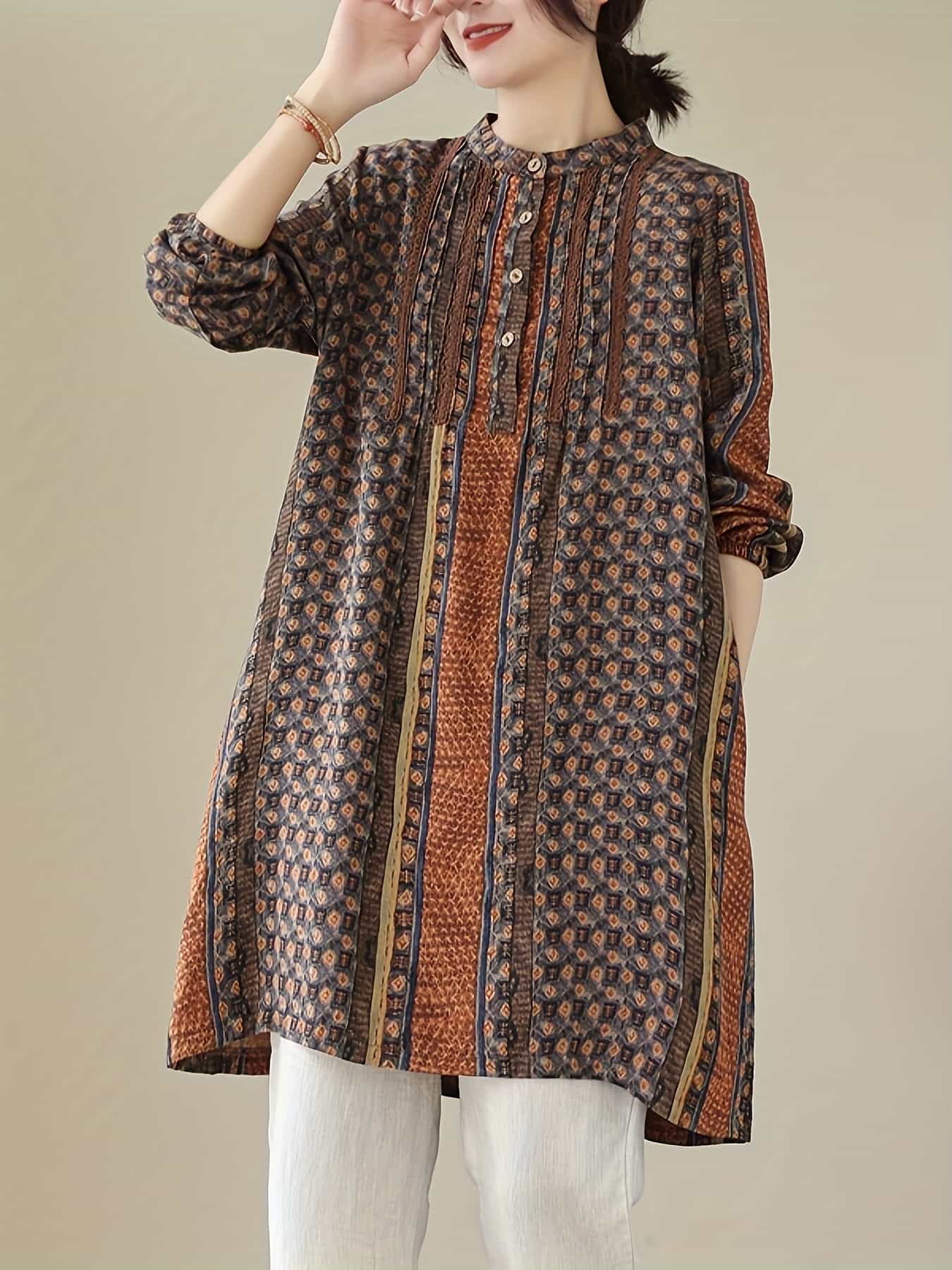 【エスニック柄】 チュニック ワンピース レディース シャツ ブラウス ロングシャツ 長袖 バンドカラー ピンタック 立ち襟 プリーツ トップス 膝丈 ひざ丈 総柄 リネンタッチ 綿麻風 ナチュラル レトロ ゆったり 体型カバー 着痩せ 40代 50代 30代 春 夏 秋 大人可愛い