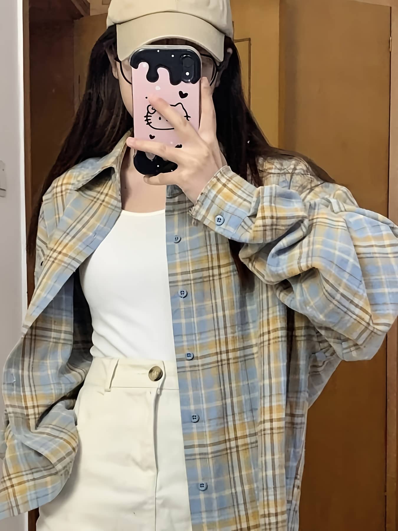 【レトロ可愛い】 チェックシャツ レディース 長袖 ネルシャツ ブラウス トップス 襟付き タータンチェック ボリューム袖 ビッグシルエット オーバーサイズ ゆったり 体型カバー 二の腕カバー 着痩せ 華奢見え 羽織り 春服 秋服 カジュアル きれいめ 大人可愛い