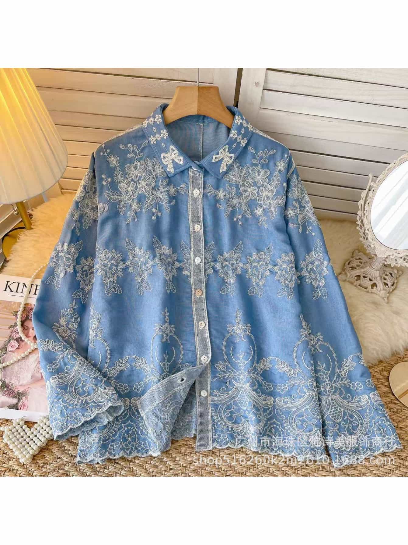 【贅沢な花刺繍】ブラウス 刺繍 シャツ レディース トップス 長袖 花柄 レース 前開き ボタン 襟付き レースブラウス カットワーク チュニック 大人可愛い フェミニン エレガント きれいめ カジュアル 体型カバー 着痩せ 二の腕カバー オフィス 通勤 普段着 お出かけ