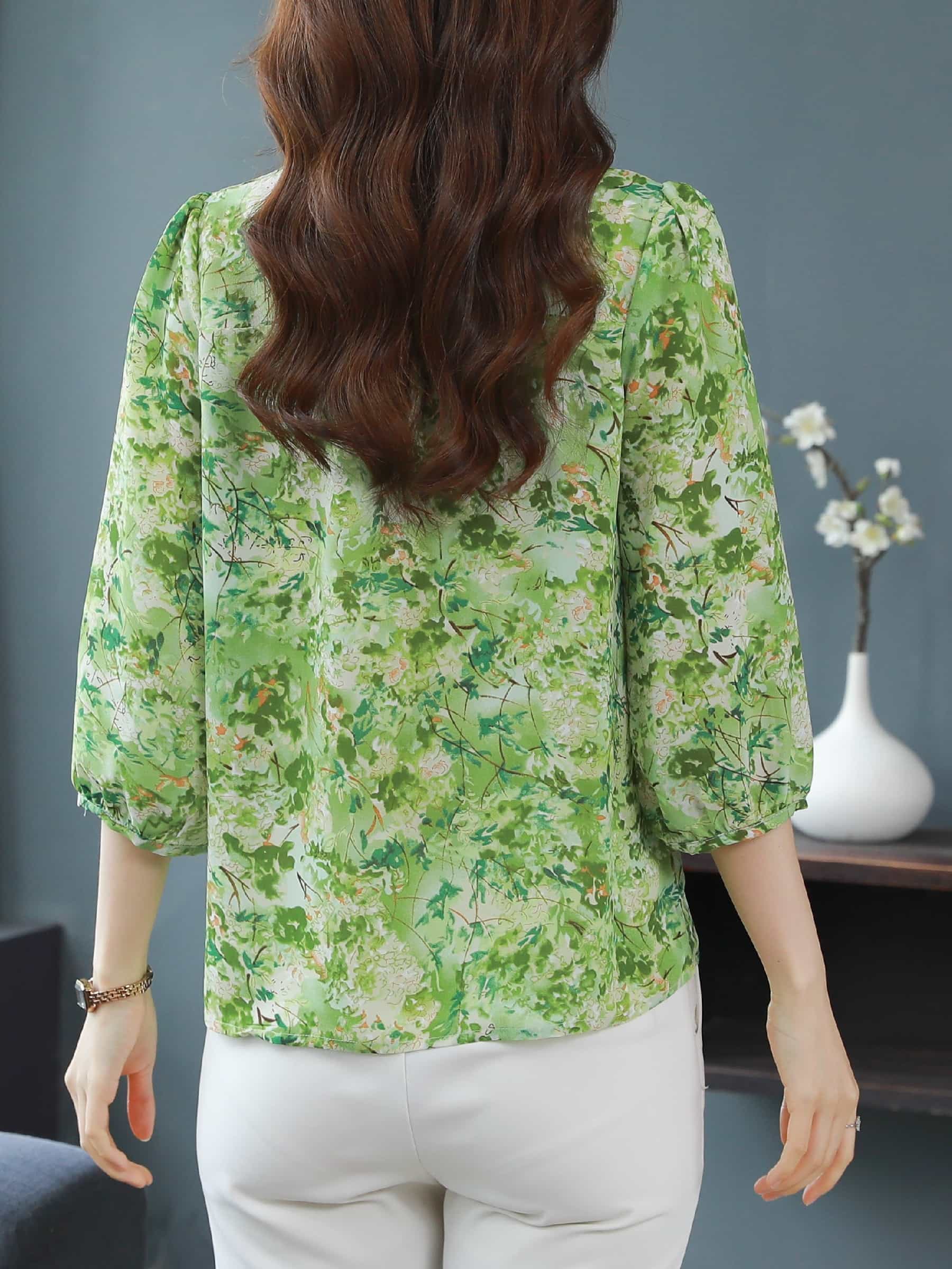 【ボタニカル花柄】ブラウス レディース 七分袖 花柄 シャツ トップス 総柄 シフォン風 五分袖 7分袖 バルーン袖 ボリュームスリーブ ゆったり 体型カバー 二の腕カバー 着痩せ 華奢見え 大きいサイズ オフィス 通勤 OL きれいめ カジュアル 大人可愛い 春 夏 秋 30代