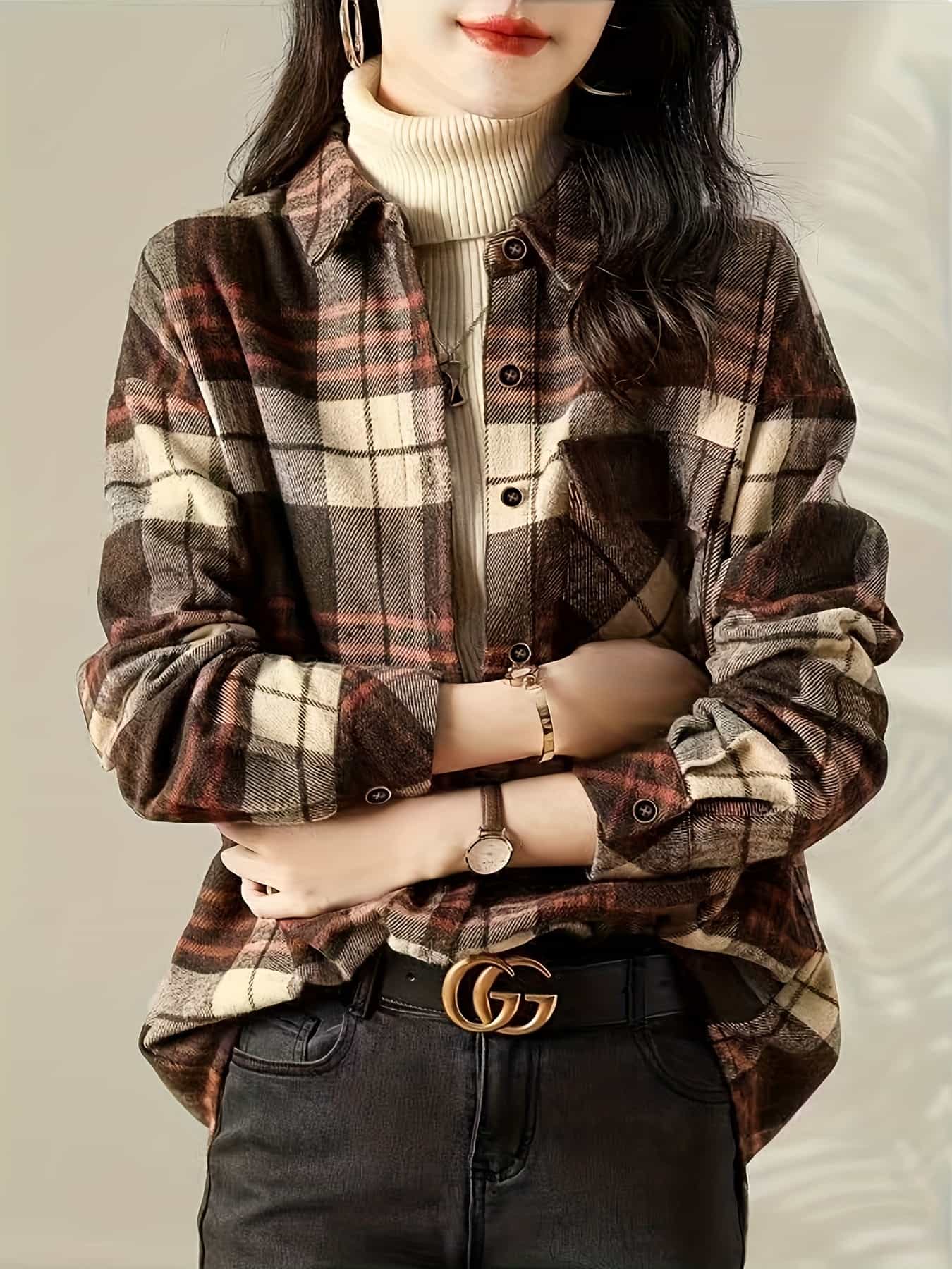 【チェックシャツ】 チェック柄 シャツ レディース 厚手 ブラウス 長袖 ネルシャツ風 羽織り トップス カジュアル 襟付き 胸ポケット 前開き 重ね着 レイヤード 体型カバー ゆったり 暖かい 防寒 秋冬 通勤 オフィス 大人可愛い きれいめ 30代 40代 着痩せ ブラウン｜Yokos 8,108円