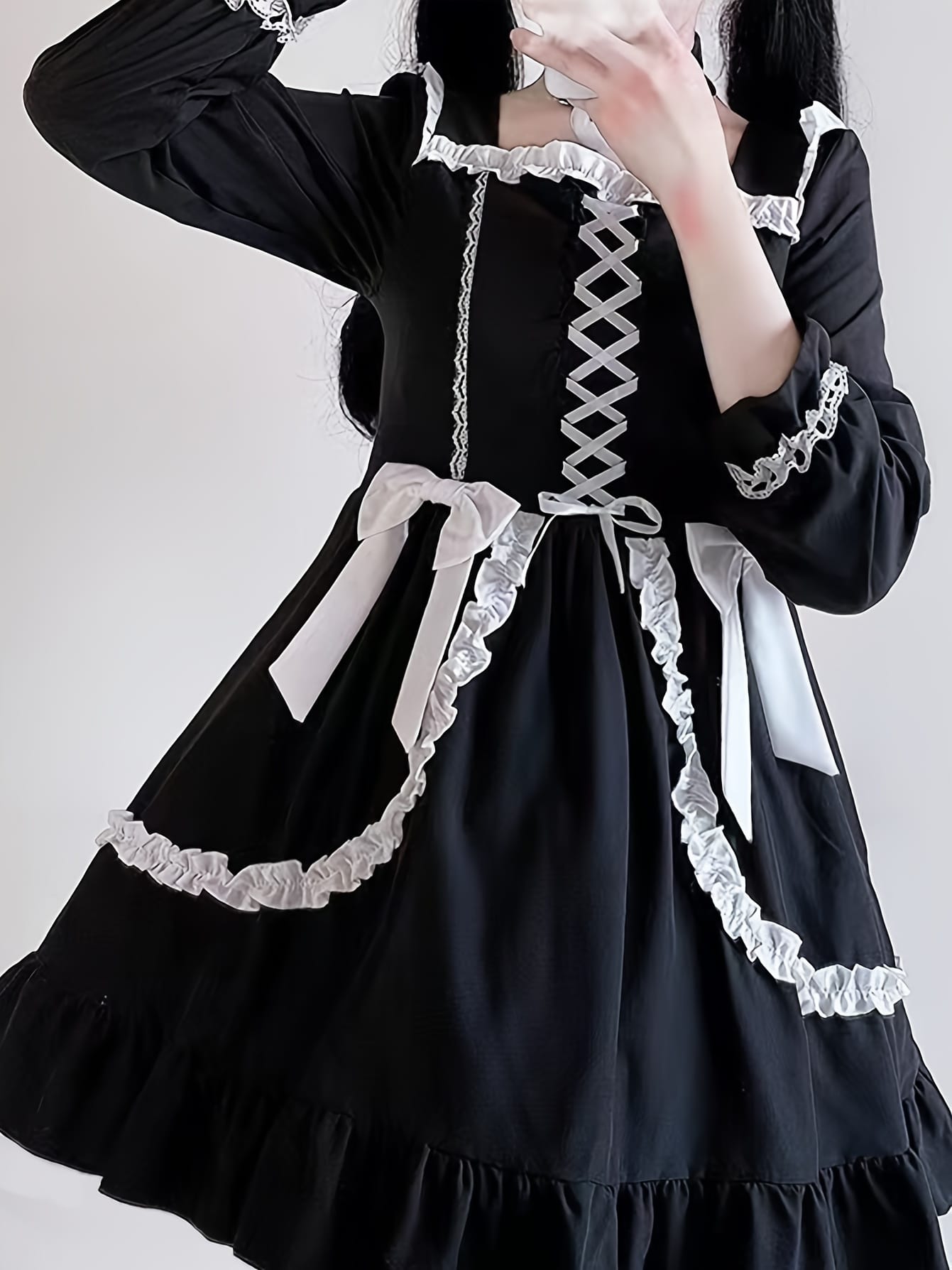 【地雷系?量産型】 メイド服 ロリータ ワンピース ゴスロリ コスプレ 衣装 大人用 レディース お姫様 ドレス フリル レース リボン 膝丈 長袖 ベルスリーブ モノトーン 白黒 編み上げ ウエストマーク 可愛い 大人可愛い ハロウィン 仮装 学園祭 文化祭 撮影会