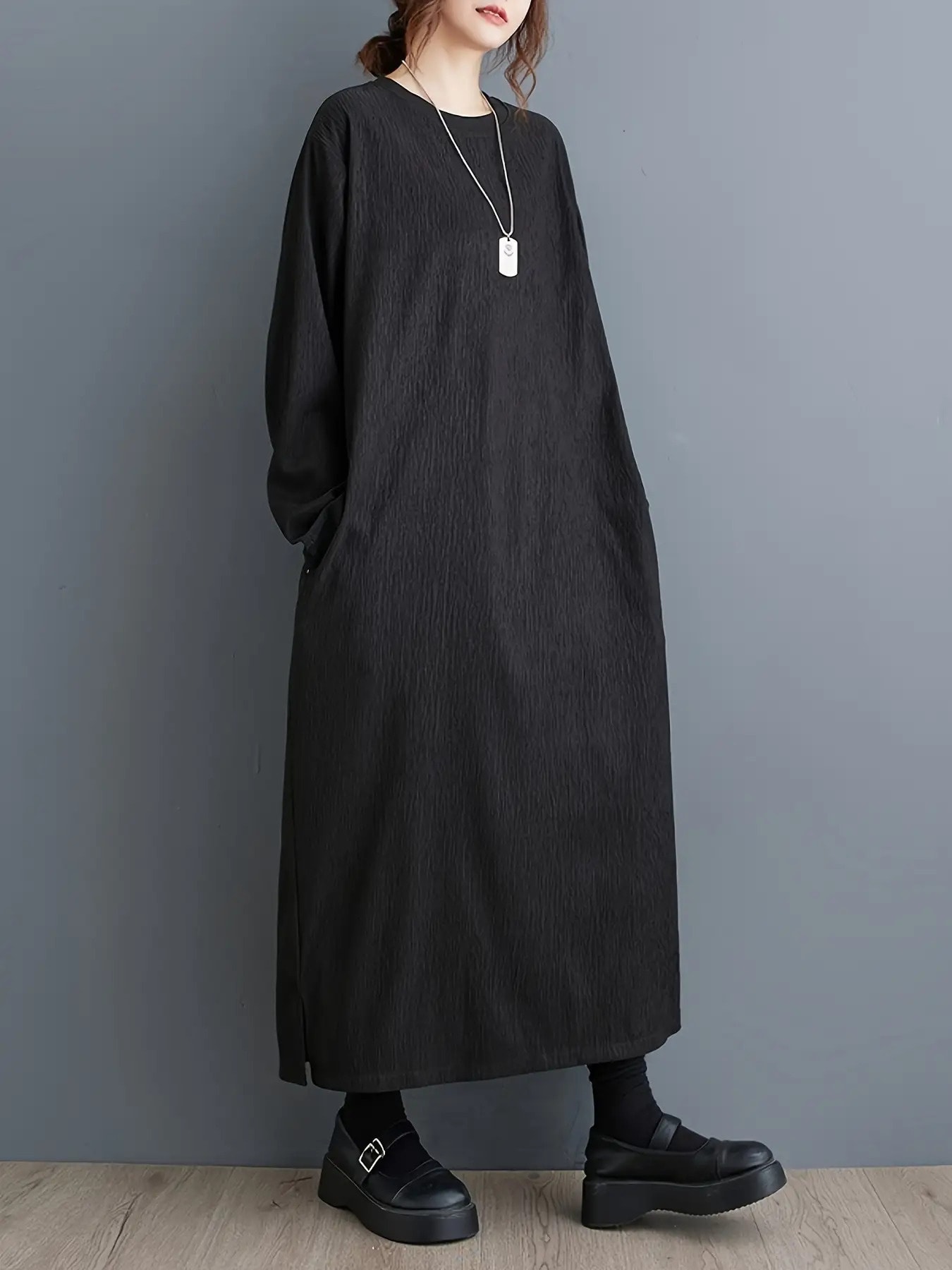 ワンピース レディース ロングワンピース マキシワンピース 長袖 ロング丈 マキシ丈 クルーネック Ｈライン ストレート ポケット付 ゆったり 大きいサイズ 体型カバー 着痩せ 細見え 楽ちん 部屋着 ルームウェア ワンマイルウェア カジュアル シンプル 黒 ブラック｜Yokos 8,923円
