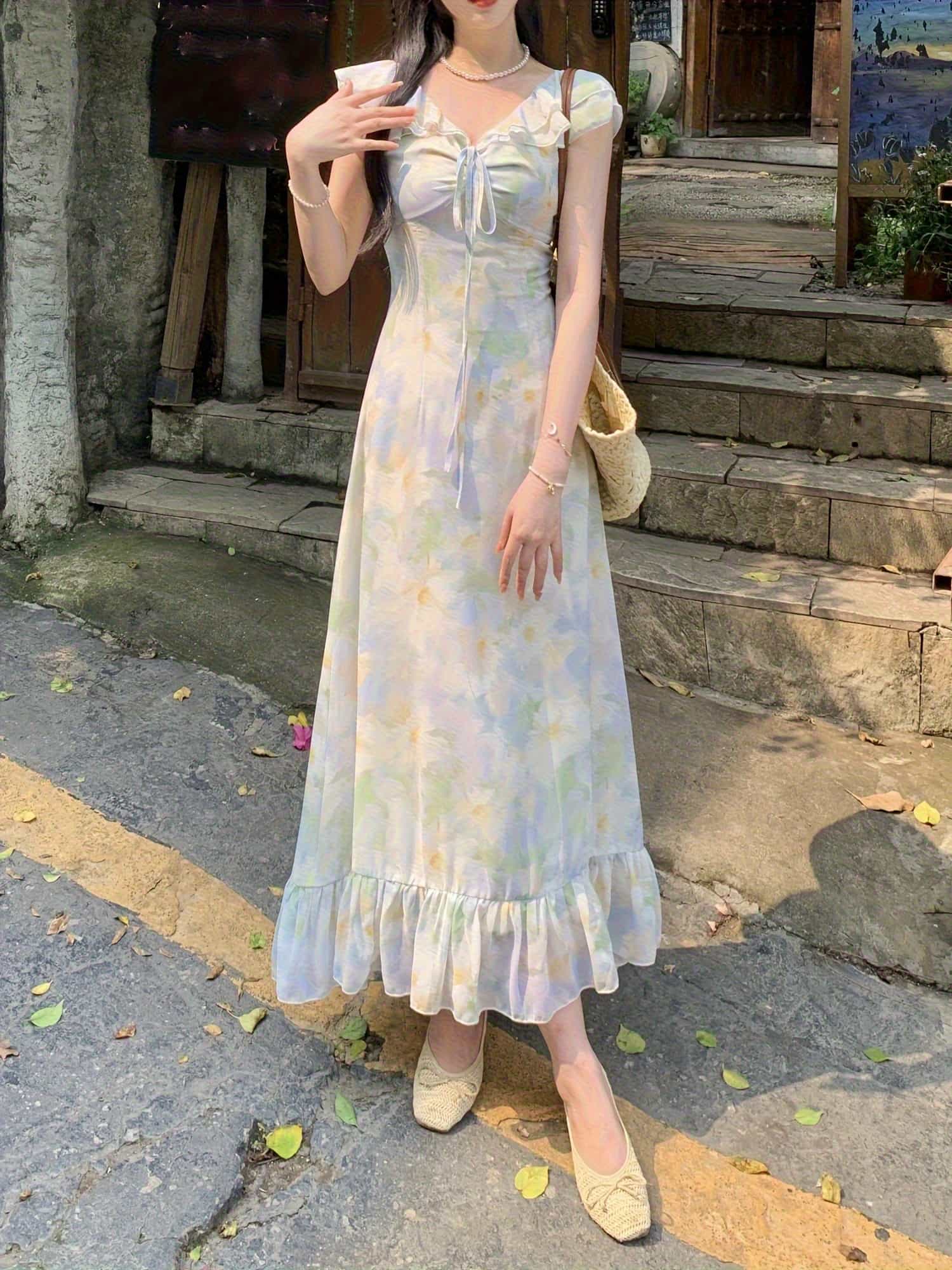 【リゾート映え】ワンピース レディース 花柄 ロングワンピース ノースリーブ Vネック 夏 マキシ丈 Aライン フレア フリル リボン 総柄 フラワー 体型カバー 着痩せ 細見え ゆったり 海 ビーチ 旅行 デート 大人可愛い きれいめ 春 夏 洗える 淡色