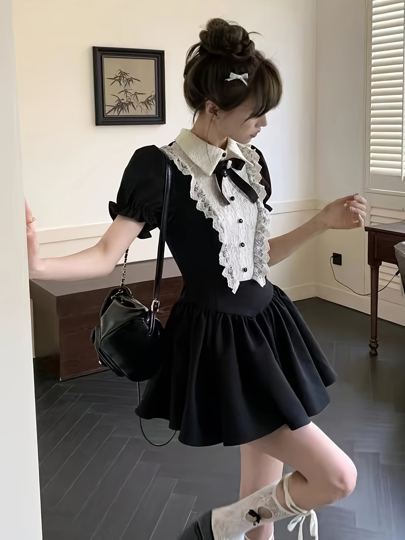 【フレンチレトロ】ワンピース レディース ミニ丈 襟付き レース リボン バイカラー モノトーン 異素材 切り替え バルーン袖 半袖 Aライン ギャザー 大人可愛い ガーリー 地雷系 量産型 ゴスロリ 制服風 学院風 クラシック デート お呼ばれ パーティー 二次会 イベント