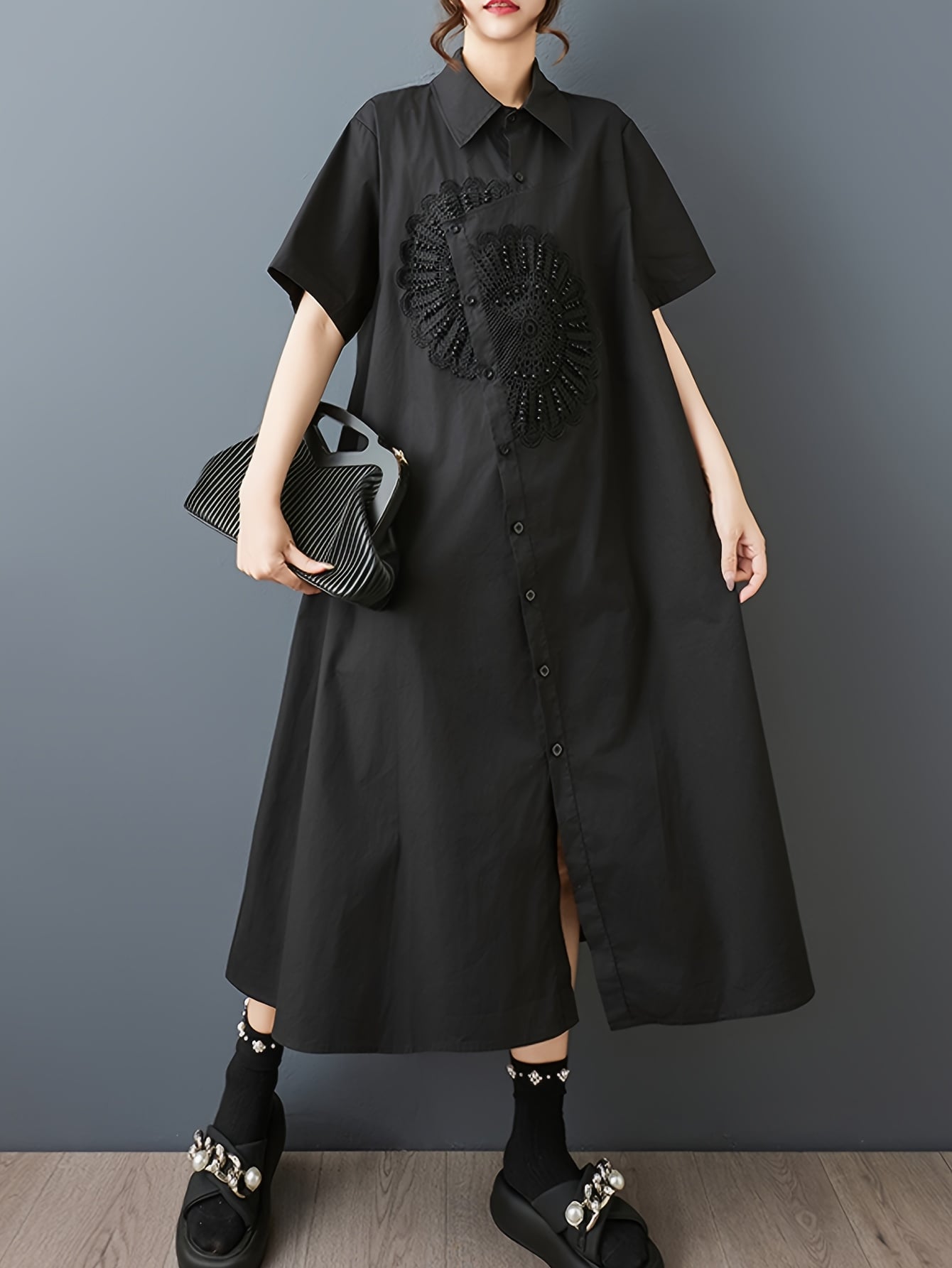 【刺繍デザイン】 シャツワンピース ロング ワンピース レディース 半袖 前開き 襟付き 夏 マキシ丈 Aライン ゆったり 大きいサイズ 体型カバー 着痩せ 二の腕カバー 涼しい 通気性 薄手 膝下 カジュアル モード系 個性的 30代 40代 50代 オフィス 通勤 お出かけ 黒