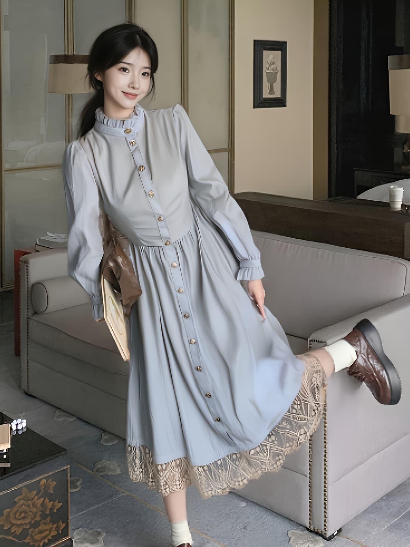 【大人可愛い】シャツワンピース ロング レディース 長袖 フリルネック スタンドカラー 裾レース レイヤード風 ワンピース シャツワンピ ロングワンピ マキシ丈 フロントボタン 前開き ウエストマーク 体型カバー 着痩せ 細見え きれいめ 韓国ファッション オフィス 8,607円
