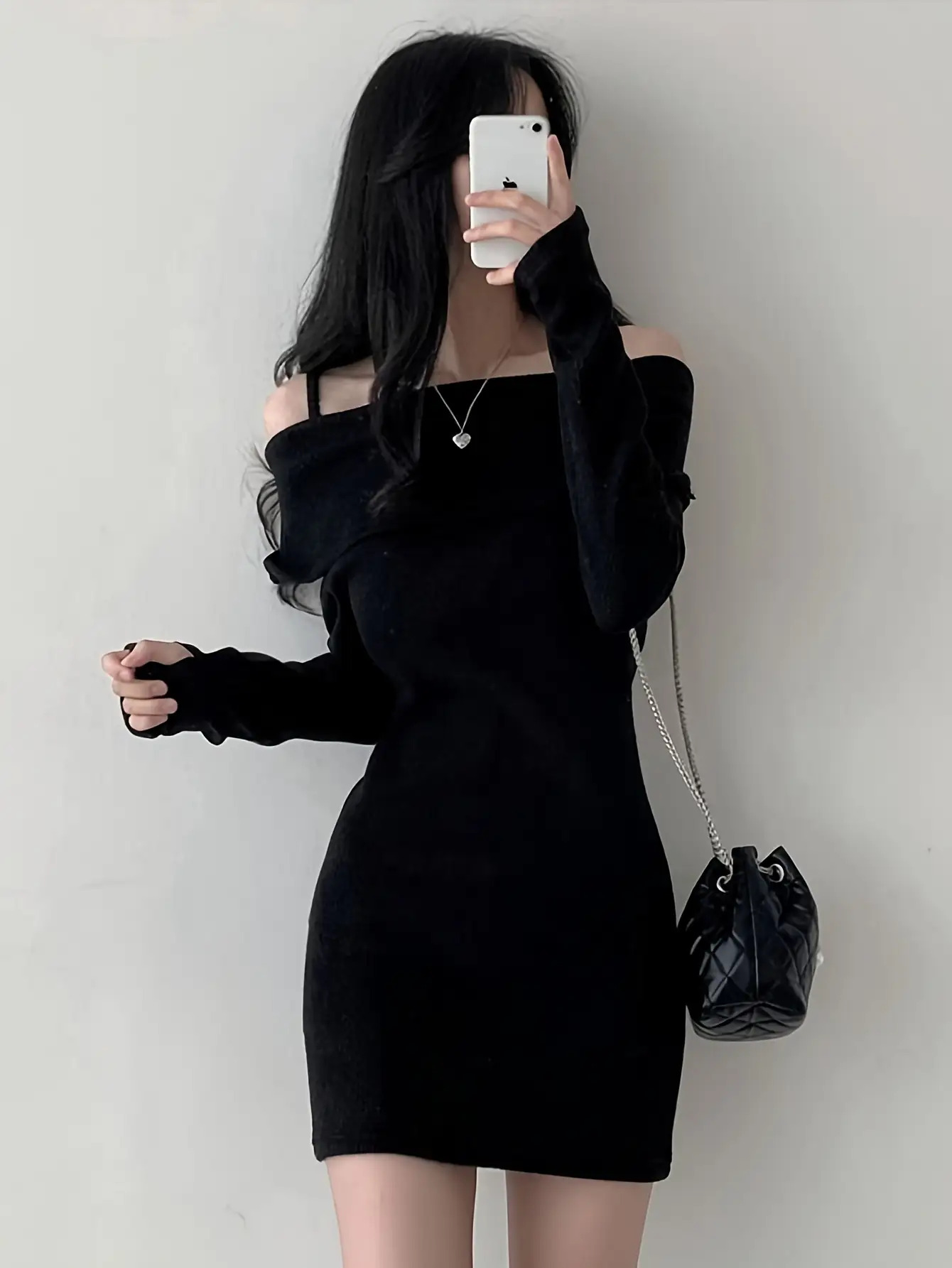 【大人セクシー】 ニットワンピース レディース 長袖 タイトワンピース オフショルダー 肩出し ストラップ付 ミニワンピース ニットワンピ タイト 膝丈 ワンピ 無地 あざとい 可愛い 着痩せ 細見え 美ライン 伸縮性 ストレッチ きれいめ デート パーティー 二次会 韓国