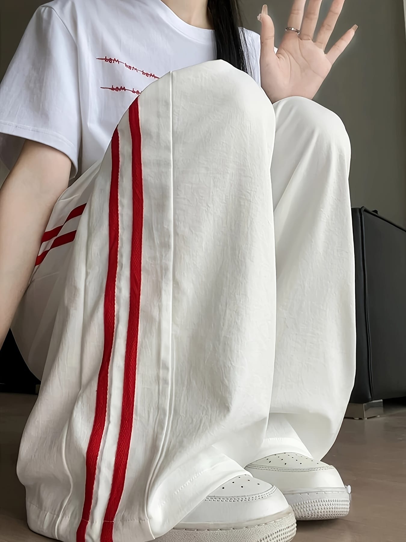 【接触冷感】ワイドパンツ レディース サイドライン トラックパンツ スポーツウェア ズボン ロング ジャージ 下 ストレートパンツ ウエストゴム 楽ちん ゆったり 体型カバー 着痩せ 脚長 美脚 2本ライン カジュアル 春 夏 秋 薄手 速乾 シワになりにくい 涼しい ダンス