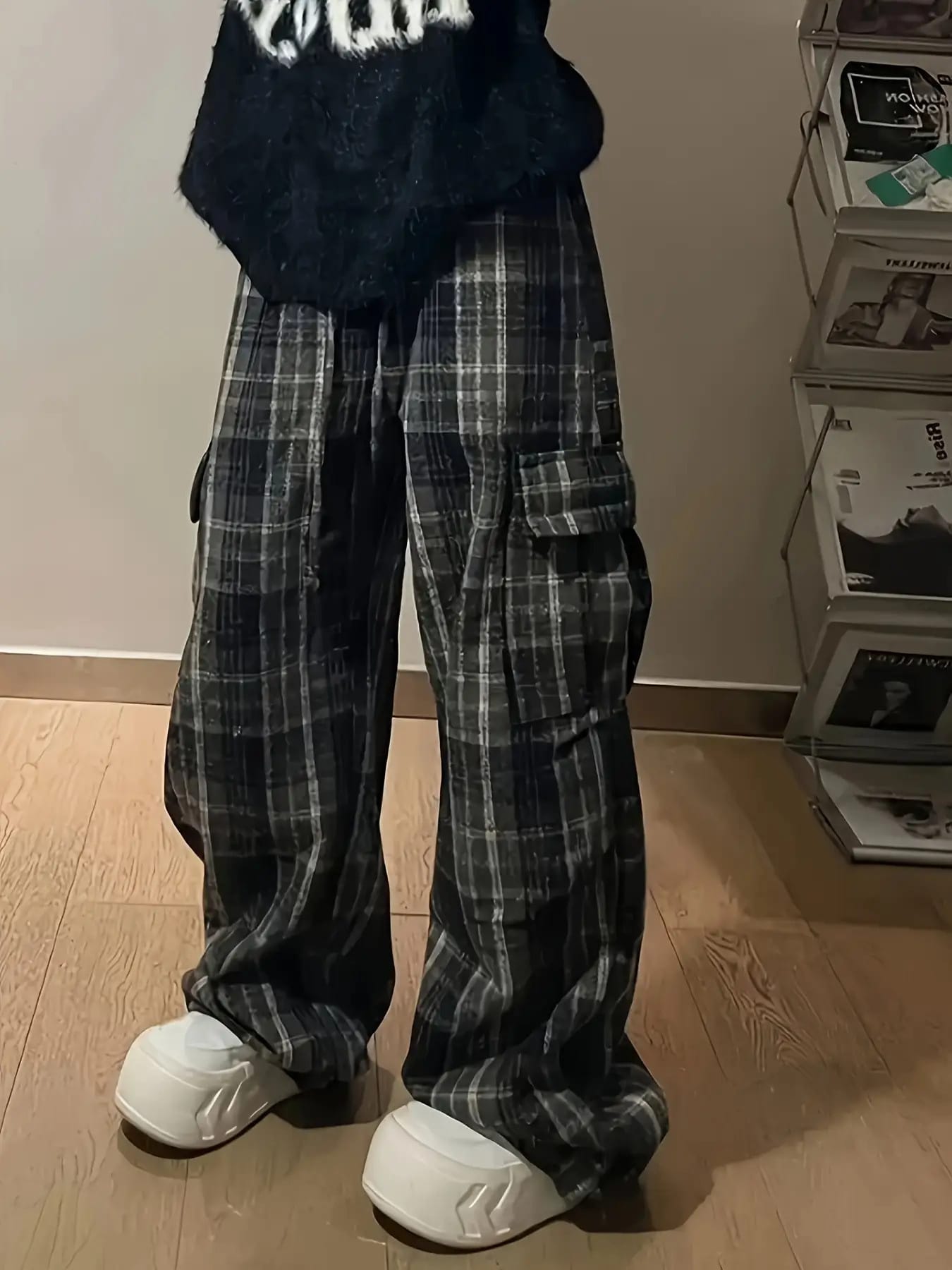 【ヴィンテージ風】カーゴパンツ レディース チェック柄 ワイドパンツ ストレート ワークパンツ ズボン ボトムス ロングパンツ チェックパンツ 格子柄 韓国 ファッション ストリート系 カジュアル 体型カバー 脚長効果 着痩せ 細見え ゆったり ウエストゴム