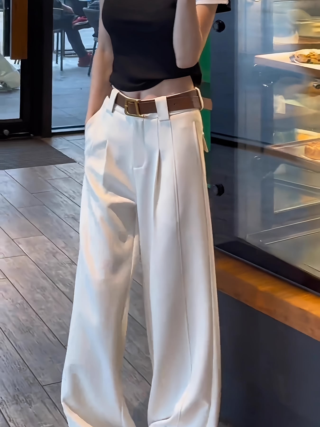 【美脚×脚長】ワイドパンツ レディース ハイウエスト タックパンツ スラックス ボトムス ズボン ロングパンツ ストレート センタープレス ゆったり 体型カバー 着痩せ 細見え 落ち感 とろみ素材 ウエストゴム オフィス 通勤 OL きれいめ 大人可愛い カジュアル
