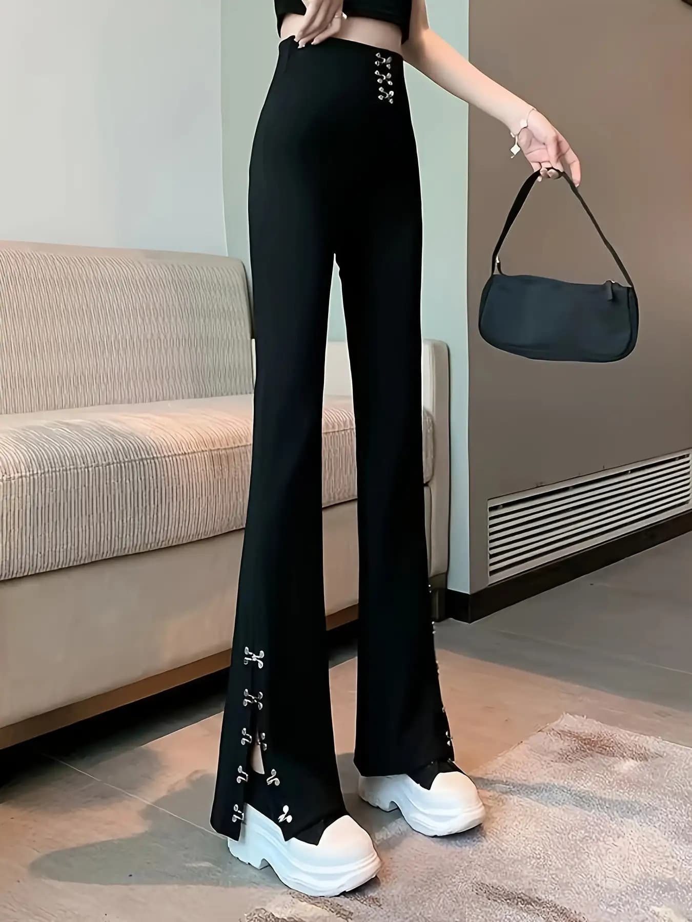 【美脚?脚長効果】ベルボトム レディース ブーツカット スリットパンツ ハイウエスト ストレッチ 伸縮性 ビジュー 飾り付 ロングパンツ ズボン ボトムス タイト スリム 着痩せ 体型カバー 韓国ファッション レトロ きれいめ 大人 オフィスカジュアル 通勤 参観日 春