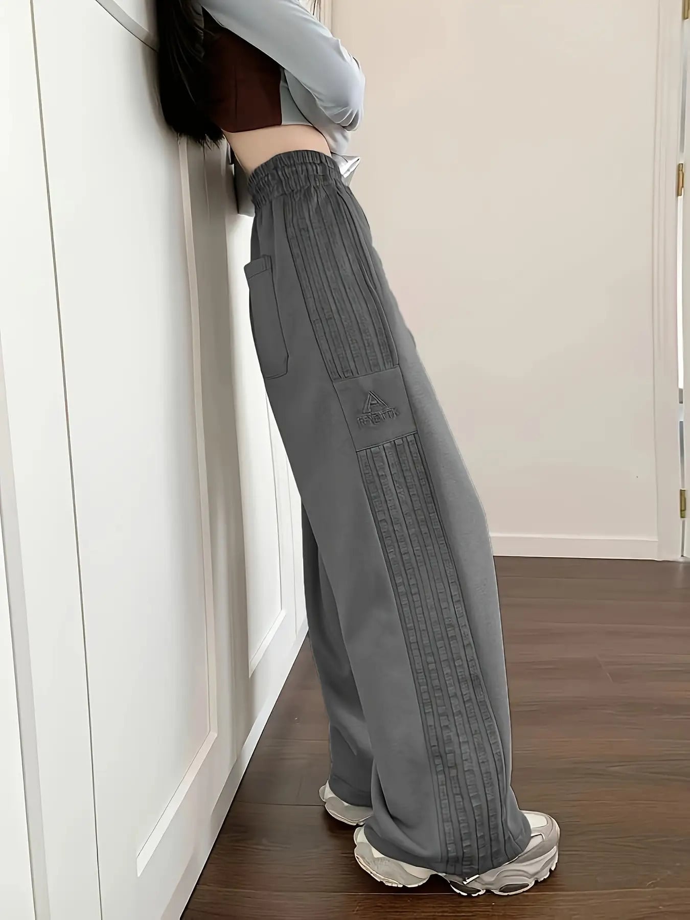 【レトロライン】ワイドパンツ レディース スウェットパンツ ラインパンツ ボトムス ズボン 長ズボン ウエストゴム 紐付き ドロスト 楽ちん ゆったり 体型カバー 着痩せ 脚長効果 美脚 ストリート カジュアル 韓国 部屋着 ルームウェア ダンス ジャージ サルエルパンツ