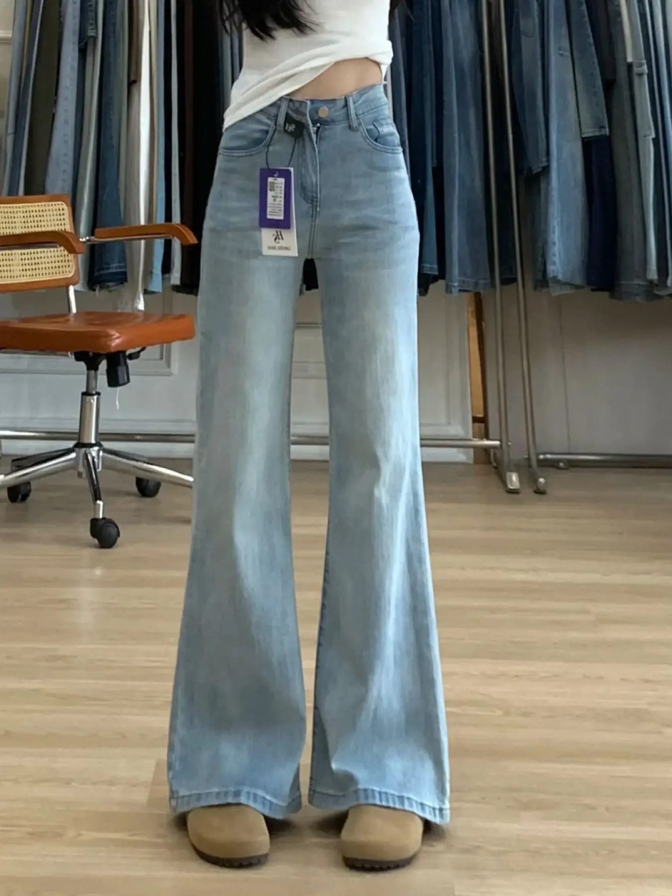 【脚長美脚】デニムパンツ レディース ジーンズ ハイウエスト ブーツカット ジーパン パンツ ズボン ロング丈 美脚 脚長 効果 体型カバー 着痩せ 細見え セミワイド ベルボトム ライトブルー ウォッシュ カジュアル きれいめ 大人可愛い 20代 30代 40代 50代 春 夏 秋