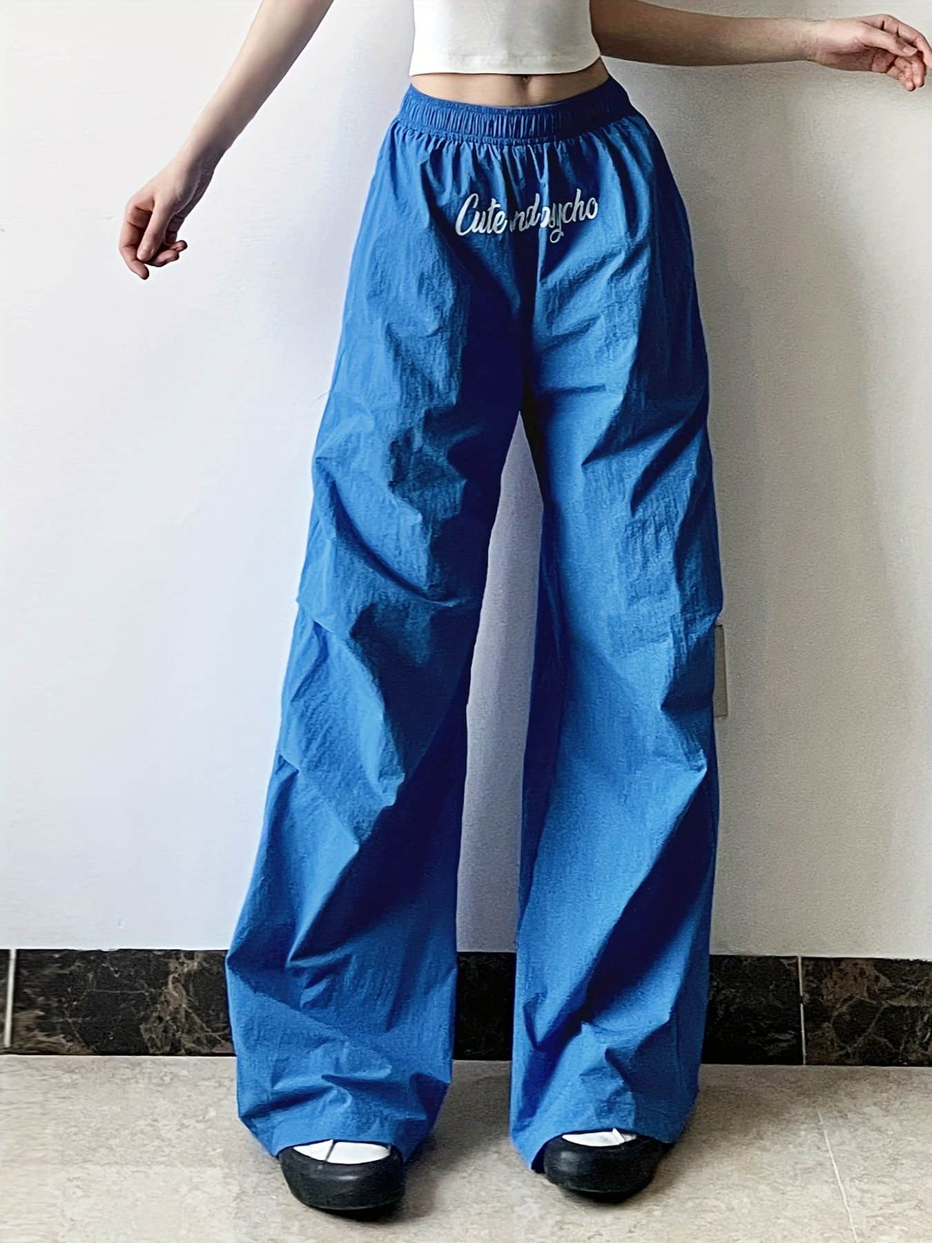 ワイドパンツ レディース ストリート系 ナイロン風 ロゴ 刺繍 ウエストゴム ズボン ボトムス イージーパンツ シャカシャカパンツ ロングパンツ ワークパンツ 体型カバー 着痩せ 脚長 美脚 ゆったり カジュアル 韓国 ファッション アメカジ ダンス ヒップホップ Ｙ２Ｋ