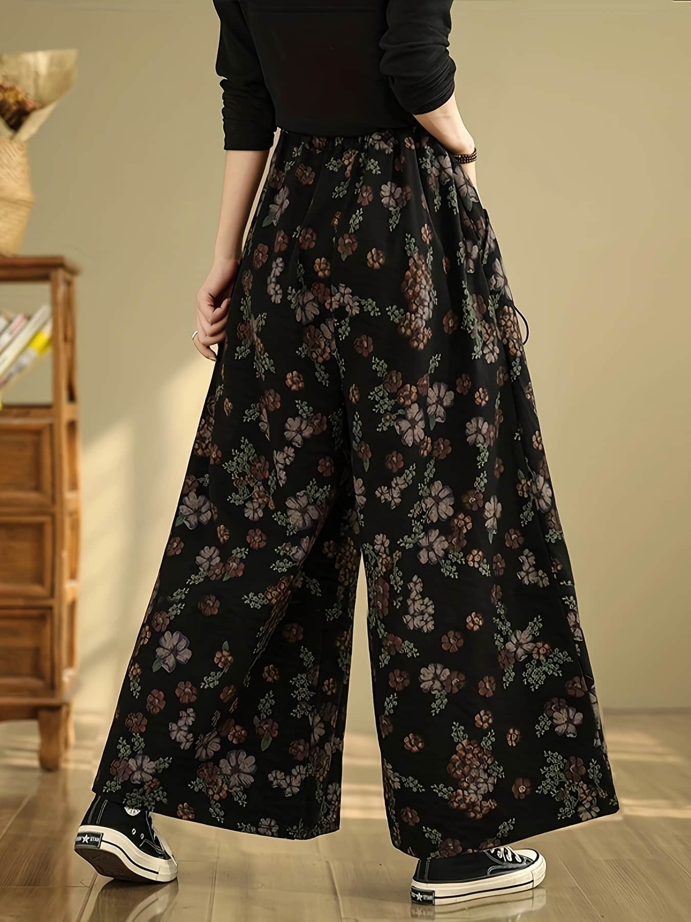 【レトロ花柄】 ワイドパンツ レディース デニムパンツ 花柄 ジーンズ 総柄 ジーパン ズボン ボトムス ロングパンツ ストレート ガウチョ ウエストゴム 楽ちん ゆったり 大きいサイズ 体型カバー 着痩せ 細見え 脚長 美脚 ヴィンテージ風 綿 大人可愛い カジュアル｜Yokos