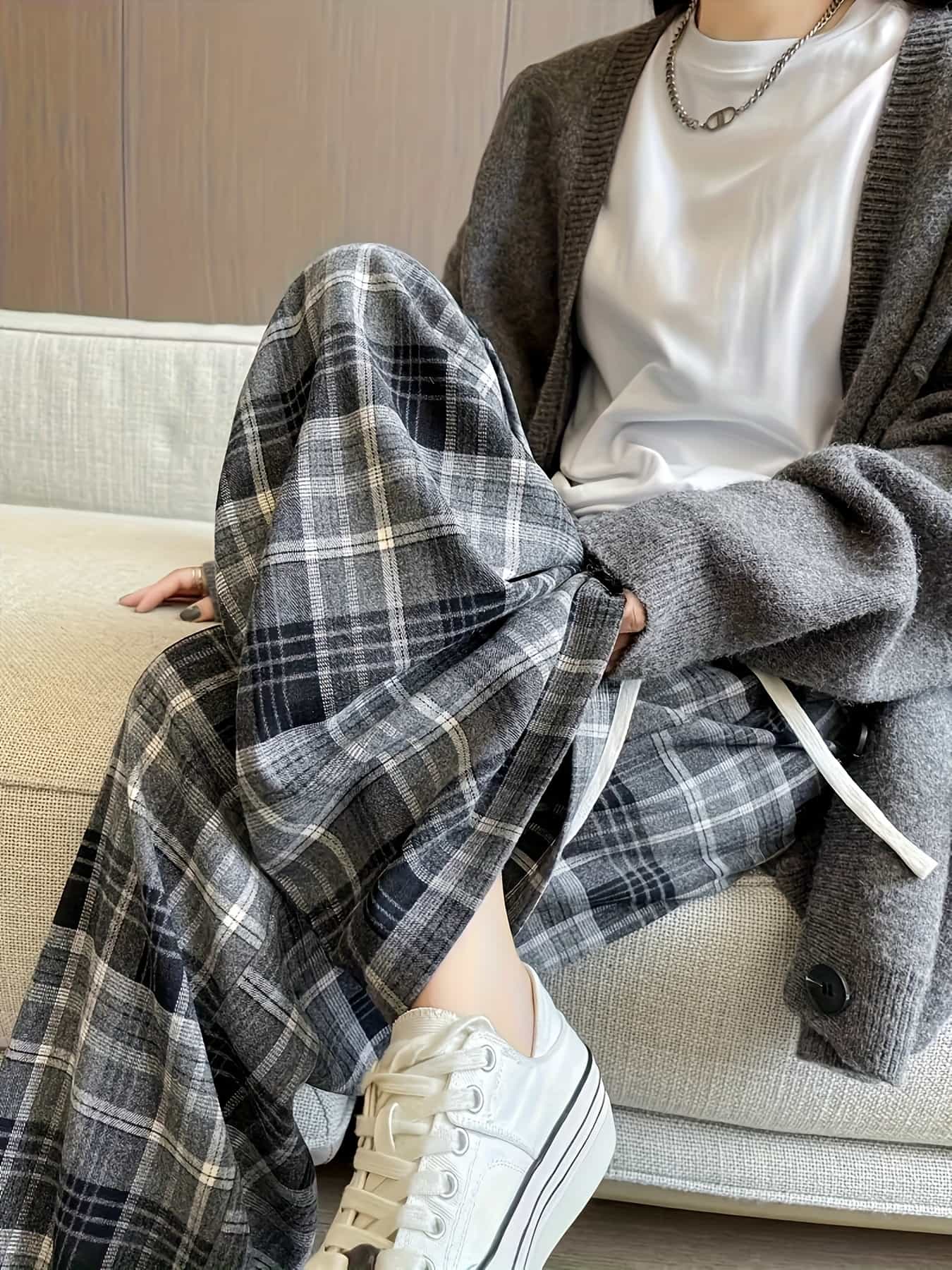 【チェック柄】 ワイドパンツ レディース チェックパンツ ズボン ウエストゴム ゆったり ボトムス ロングパンツ ガウチョパンツ イージーパンツ 紐付き 楽ちん 体型カバー 着痩せ 細見え 脚長 オフィス きれいめ カジュアル 透けない シワになりにくい 洗える 韓国｜Yokos