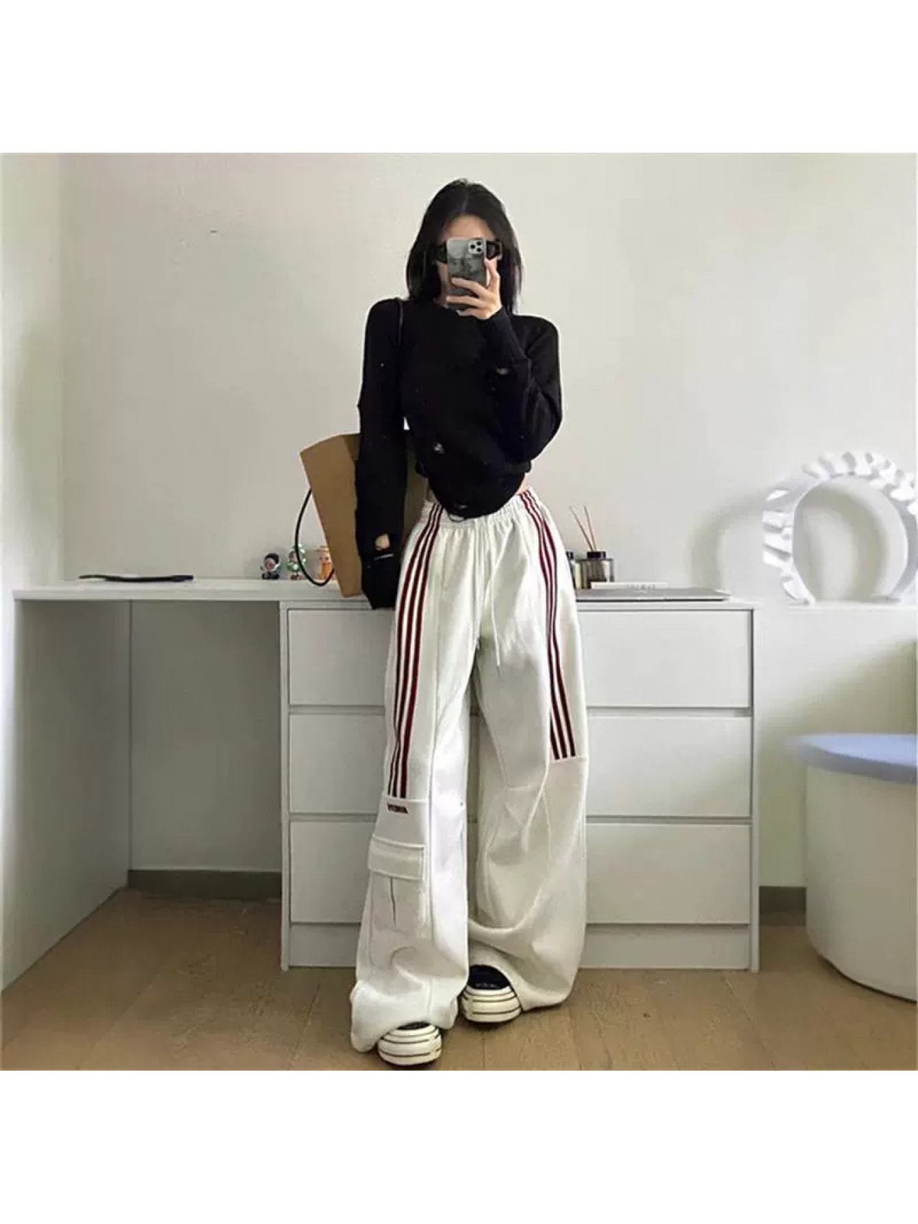 【ストリート】サイドライン ワイドパンツ レディース トラックパンツ スウェットパンツ ワークパンツ カーゴパンツ ラインパンツ ジャージ 下 ズボン ボトムス ハイウエスト ウエストゴム ドロスト イージーパンツ ゆったり 体型カバー 脚長 美脚 細見え 7,452円