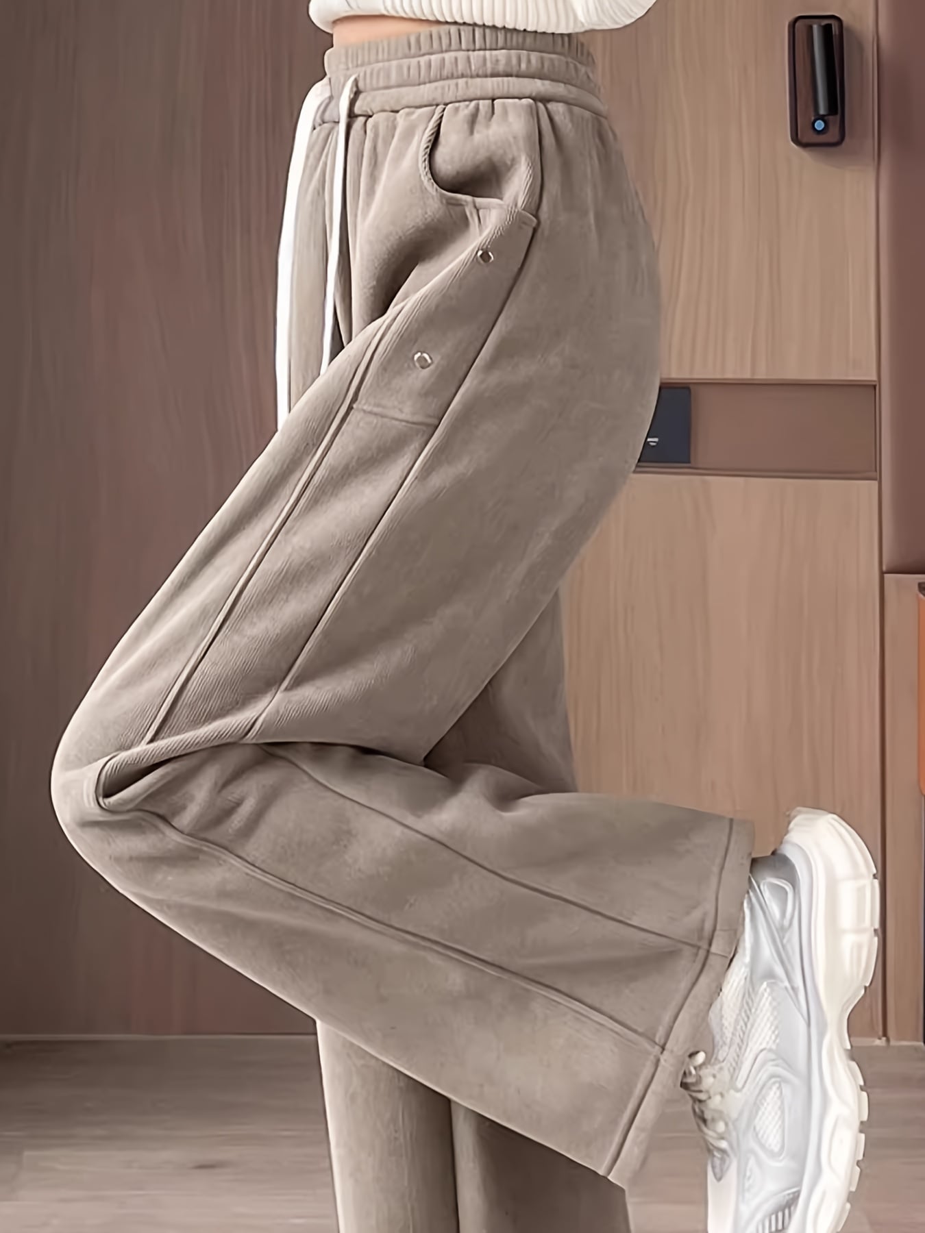 裏起毛 ワイドパンツ レディース サイドライン スウェットパンツ 厚手 あったか ズボン ハイウエスト ストレート ウエストゴム ドロスト ロング丈 ボトムス 体型カバー 着痩せ 細見え 足長効果 部屋着 ワンマイルウェア 防寒 暖かい 楽ちん ゆったり カジュアル 秋 冬