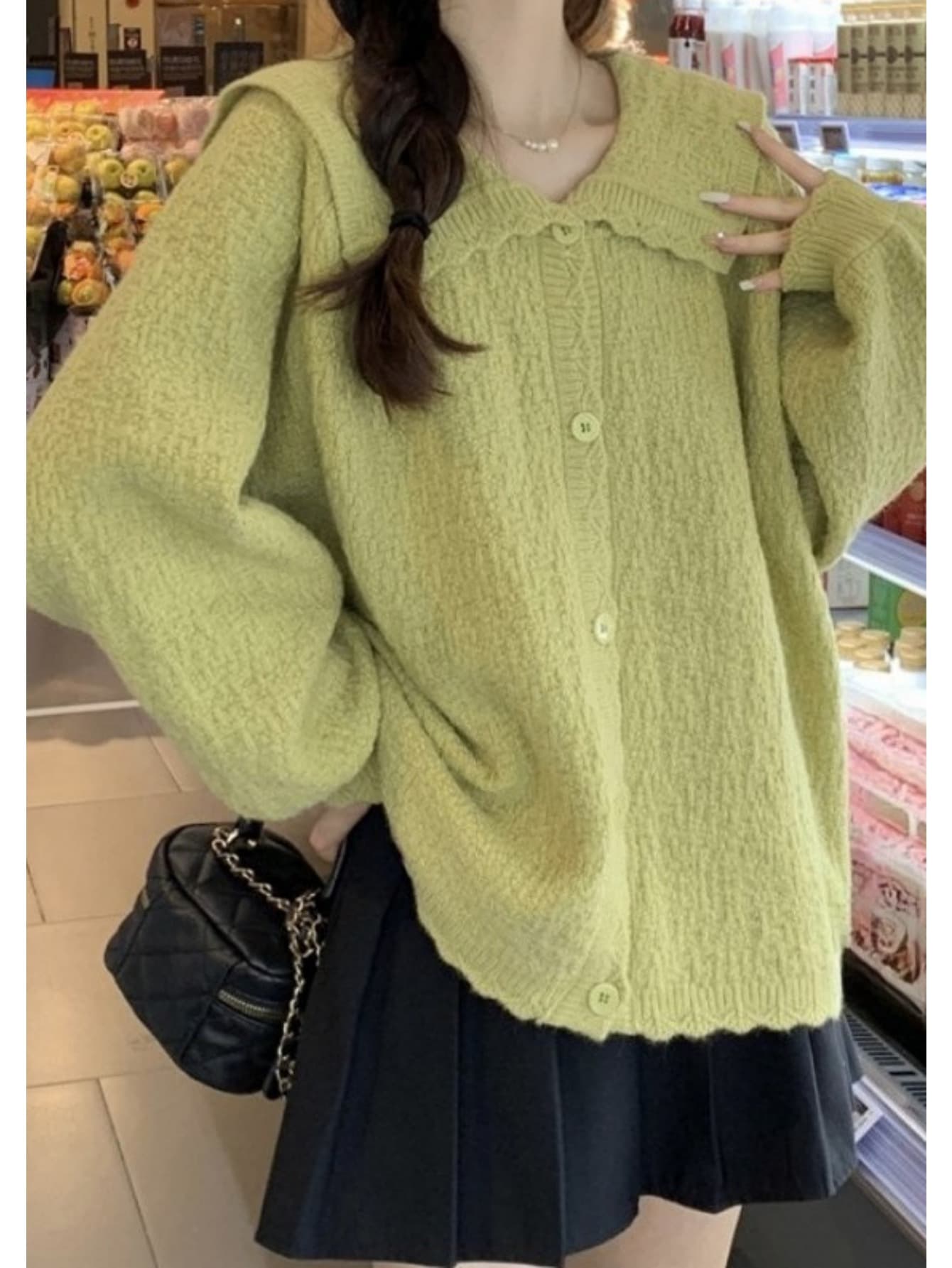 【大人可愛い】カーディガン レディース ニット セーター 長袖 襟付き ビッグカラー 襟 羽織り トップス 前開き ボタン ゆったり オーバーサイズ ビッグシルエット 体型カバー 着痩せ 細見え 華奢見え 二の腕カバー ボリューム袖 ゆる レトロ フレンチ カジュアル