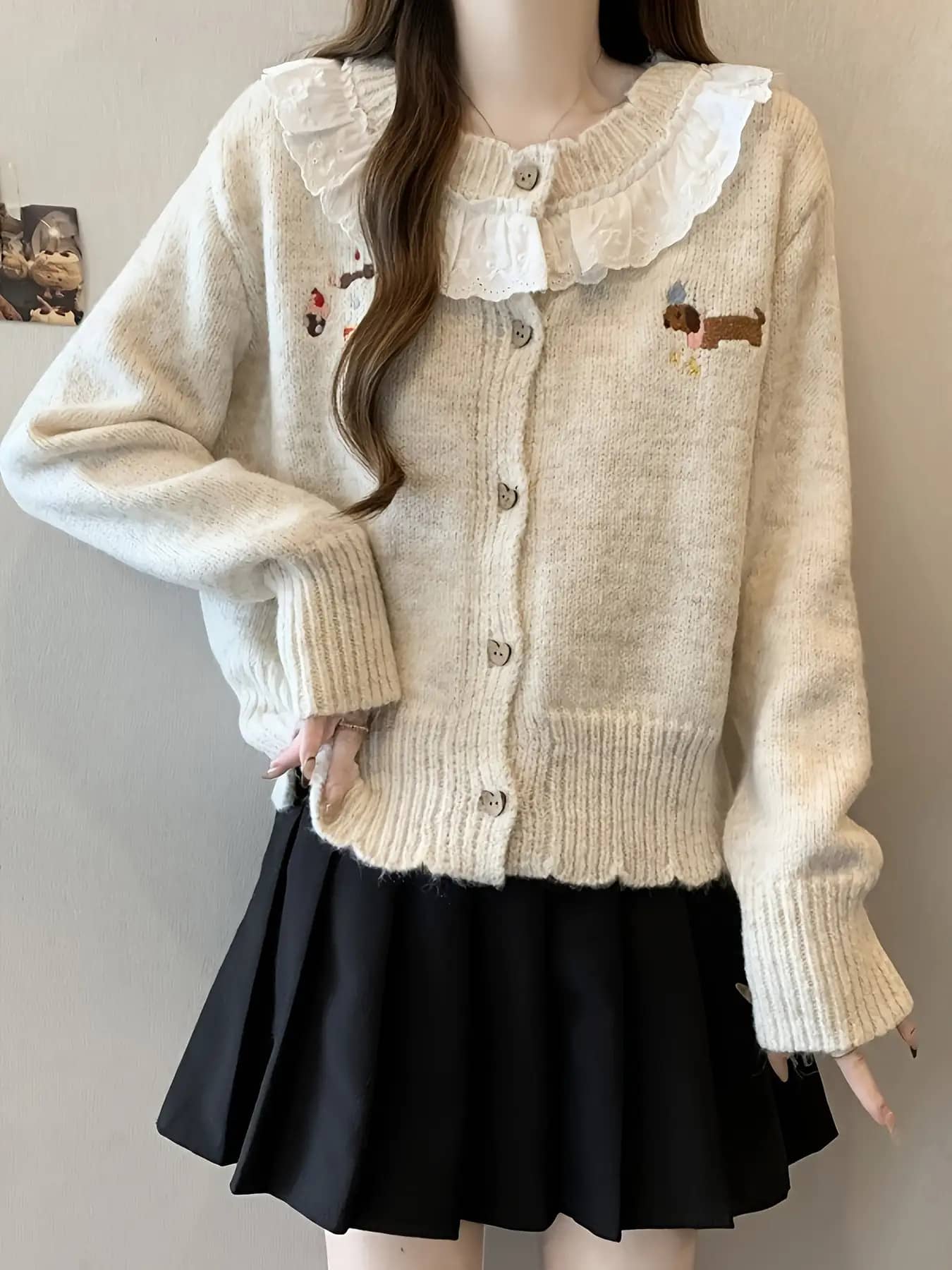 【襟レース刺繍】カーディガン レディース ニット セーター トップス 襟付き レース 刺繍 前開き 羽織り 長袖 柔らかい ニットソー 前ボタン 刺しゅう アニマル刺繍 犬 ワンポイント 可愛い ガーリー フェミニン レトロ カジュアル きれいめ オフィス 通学 デート 6,076円