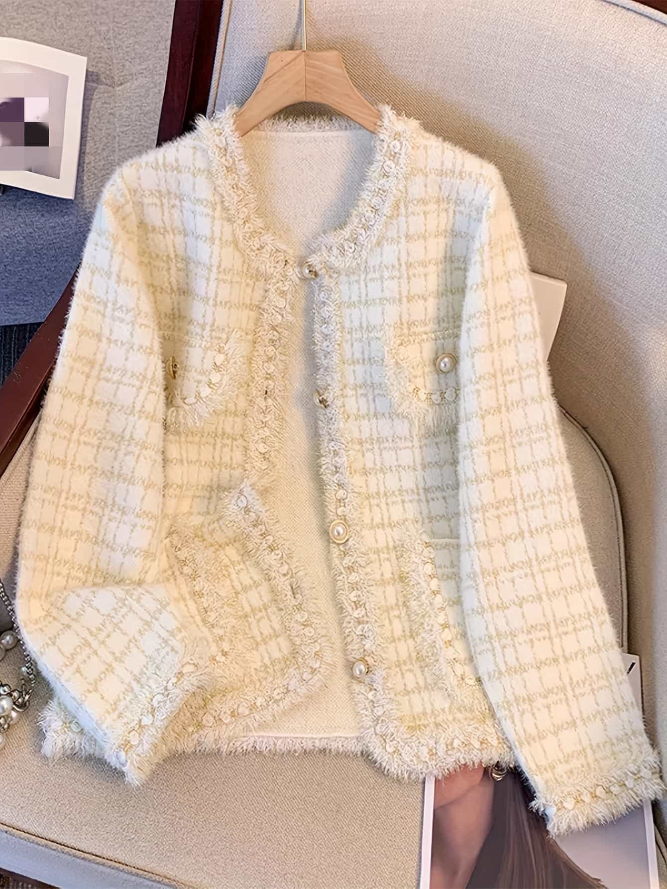 【パールボタン】 ツイード風 カーディガン レディース ニット ジャケット トップス フリンジ チェック柄 ノーカラー 丸首 長袖 きれいめ 大人可愛い カジュアル 羽織り 前開き オフィス 通勤 OL フォーマル 入学式 卒業式 結婚式 二次会 セレモニー 体型カバー 着痩せ