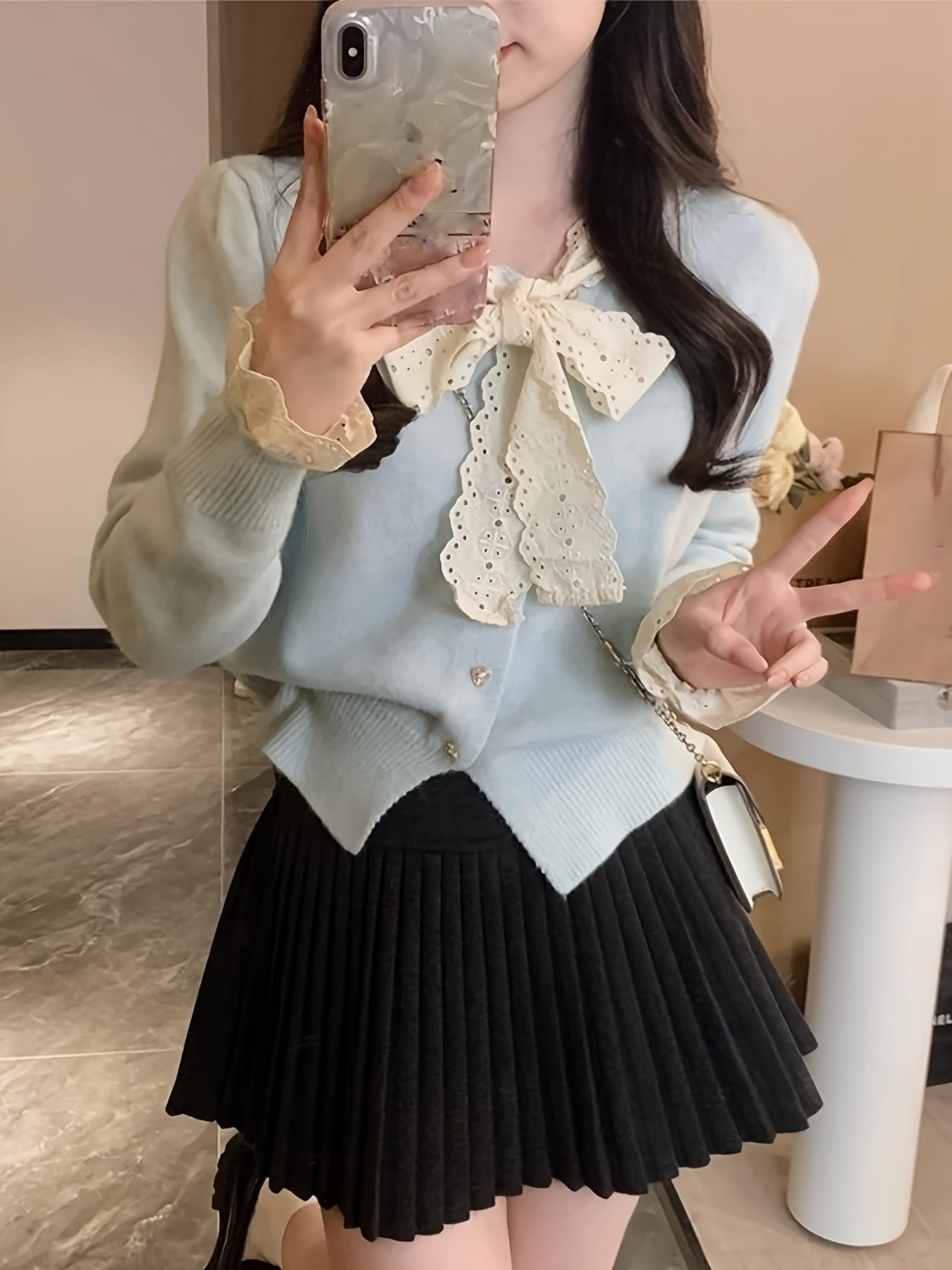 【大人可愛い】 カーディガン レディース ニット トップス リボン ボウタイ フリル レース ブラウス 長袖 襟付き 異素材 羽織り 前開き きれいめ フェミニン カジュアル オフィス 通勤 OL デート 女子会 お呼ばれ 体型カバー 着痩せ 華奢見え 二の腕カバー 柔らかい 春