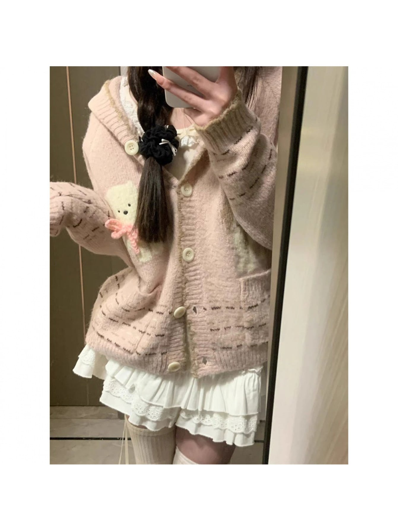 【大人可愛い】カーディガン レディース ニット パーカー フード付き 厚手 クマ くま 刺繍 ワッペン セーター 羽織り トップス ニットカーデ 前開き ボタン ゆる ざっくり ビッグシルエット オーバーサイズ 体型カバー 着痩せ 小顔効果 秋 冬 秋冬 韓国 ガーリー