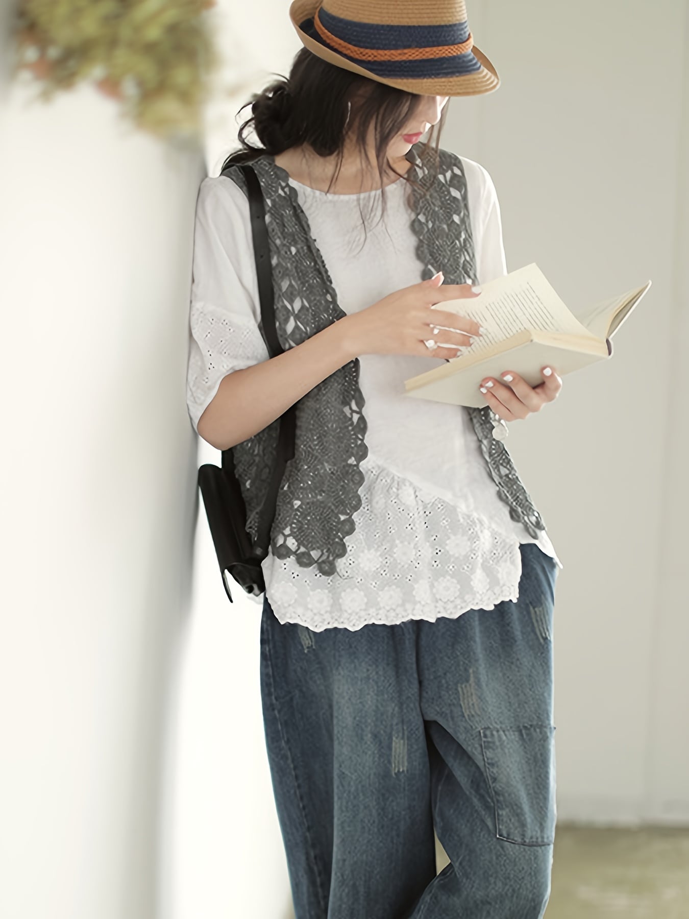 【透かし編み】ジレ レディース ベスト レース かぎ針編み 春 夏 トップス ニットベスト サマーニット カーディガン 前開き ノースリーブ チョッキ 重ね着 レイヤード ボヘミアン レトロ 花柄 刺繍 透け感 シアー 体型カバー 着痩せ 細見え 涼しい 大人可愛い