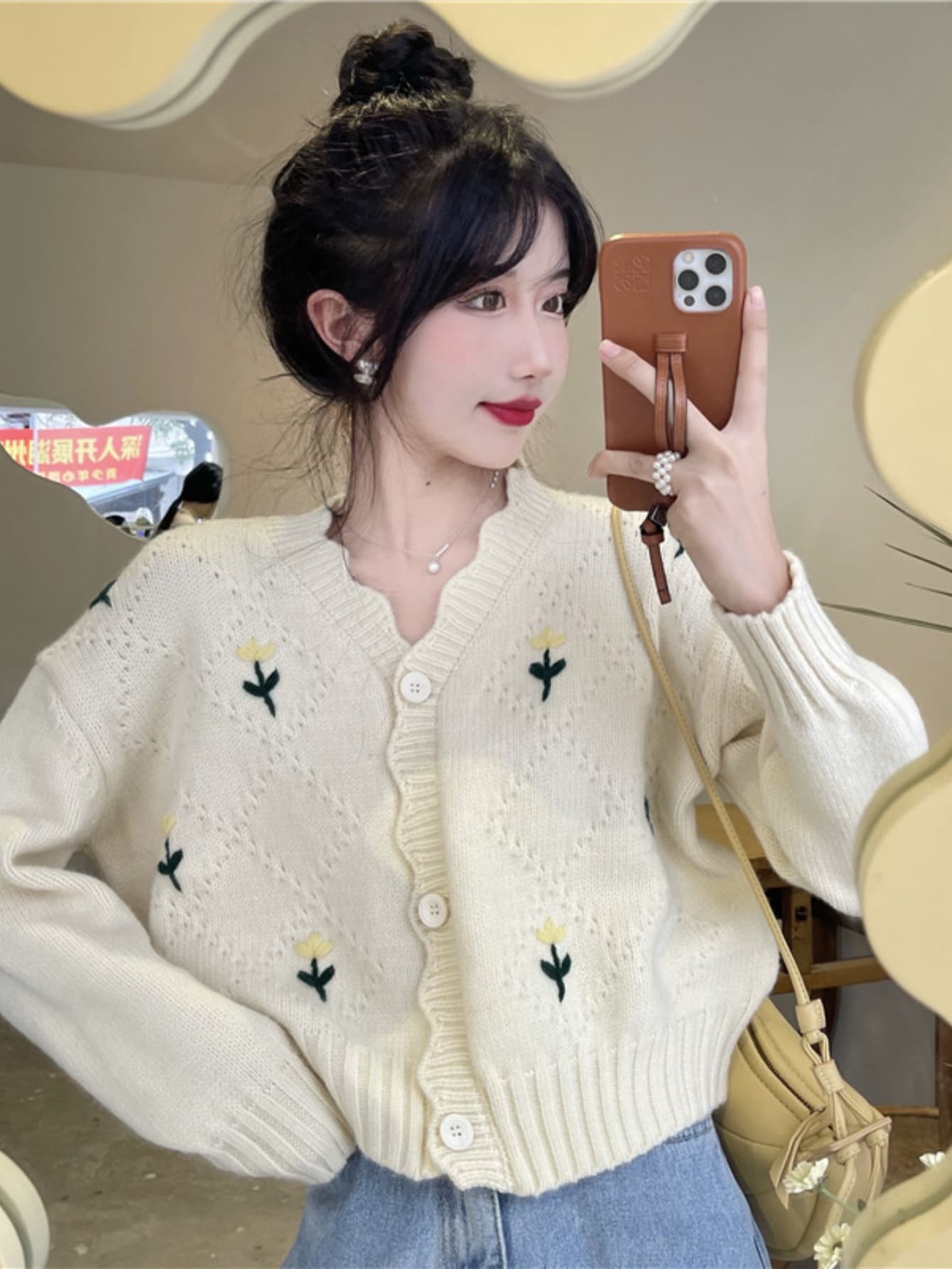 【花柄刺繍】 カーディガン レディース Vネック ニット トップス 羽織り ショート丈 セーター 長袖 前開き レトロ 花 刺繍 刺しゅう ケーブル編み 透かし編み ダイヤ柄 ニットカーディガン 大人可愛い フェミニン ガーリー 韓国風 体型カバー 着痩せ 細見え 華奢見え 6,075円