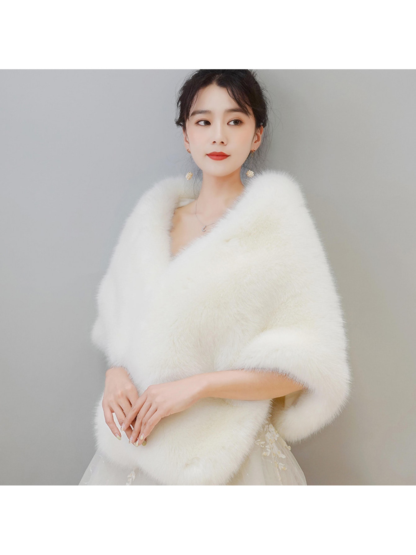 【華やかエコファー】 ファーショール 結婚式 ストール 大判 厚手 フェイクファー ボレロ ケープ ポンチョ 羽織り パーティー ドレス 振袖 成人式 着物 和装 ショール ミンクファー風 襟付き 肩掛け 防寒 暖かい 披露宴 二次会 お呼ばれ 謝恩会 入学式 卒業式 演奏会