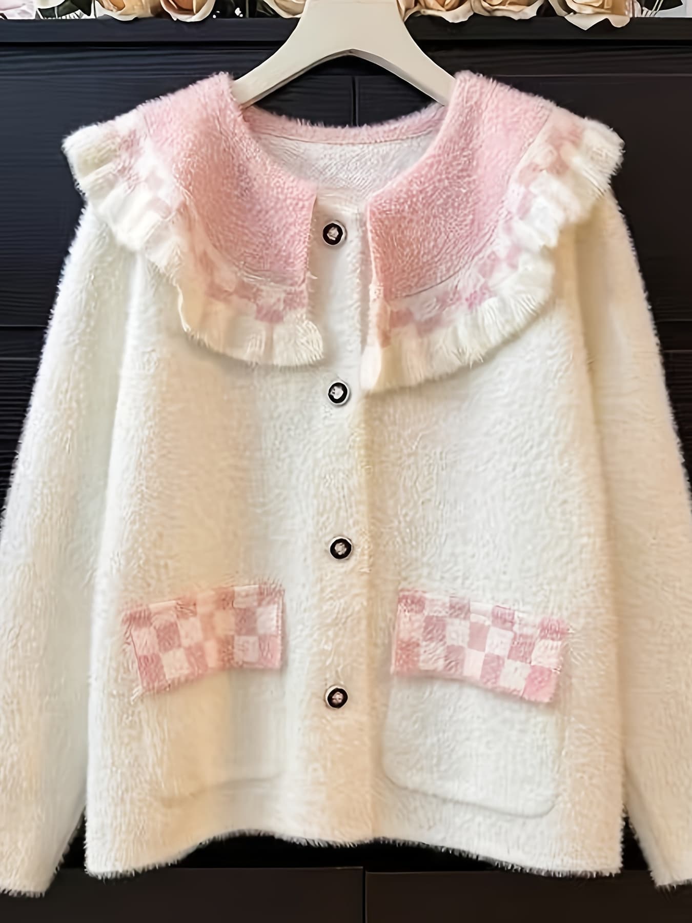 【もこもこ暖か】カーディガン レディース ボア ニット 襟付き ビッグカラー チェック柄 フリル 羽織り ジャケット トップス シャギー セーター 前開き 厚手 もっちり 柔らかい ゆるい オーバーサイズ ビッグシルエット 長袖 飾り襟 配色 バイカラー 体型カバー
