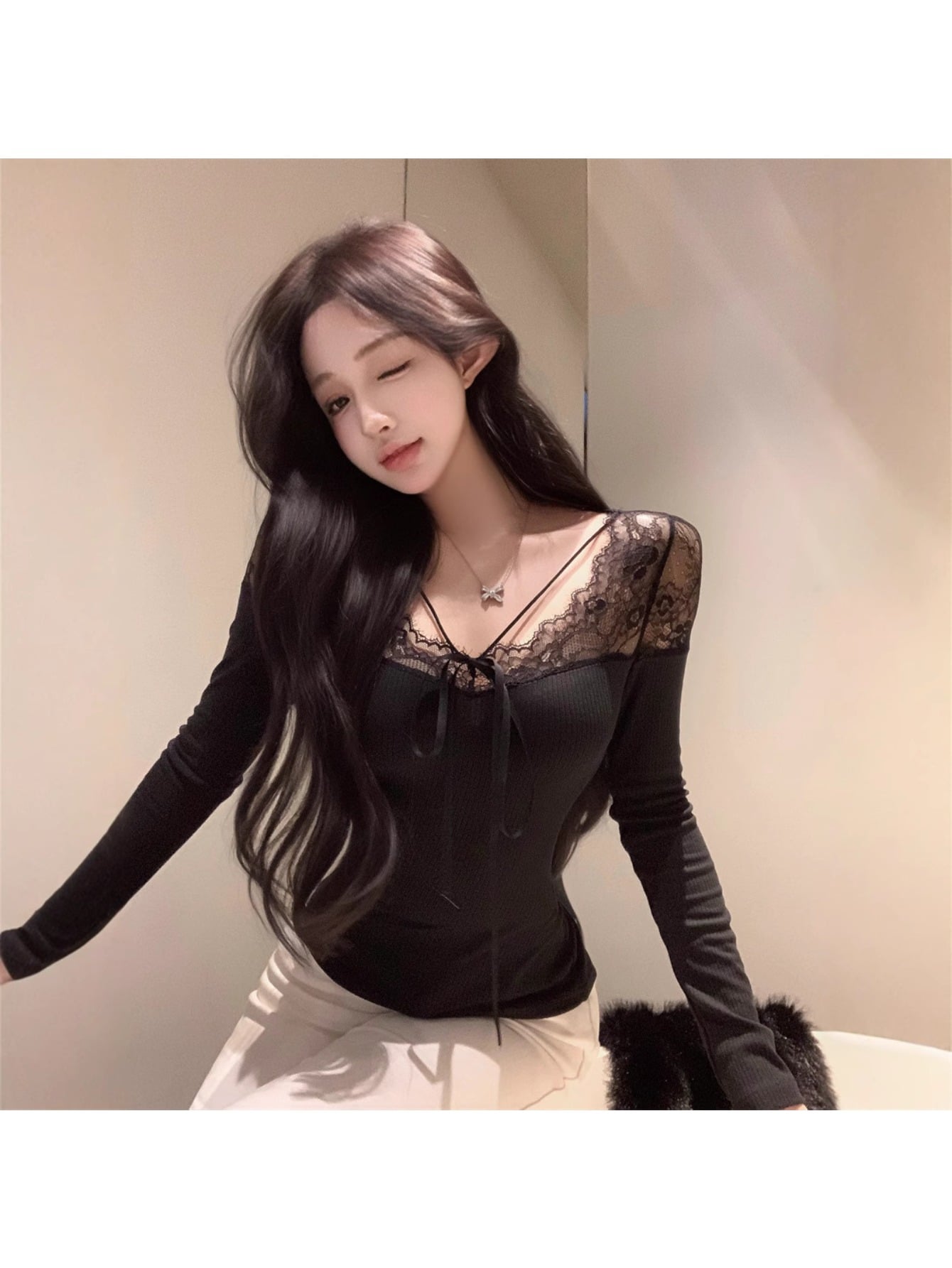 【Vネック】レース トップス レディース 長袖 カットソー Tシャツ リボン タイト セクシー ロンT インナー レース切り替え リブ 伸縮性 伸びる 重ね着 チュール 地雷系 量産型 韓国 10代 20代 30代 40代 着痩せ 細見え 華奢見え フィット スリム ウエストマーク
