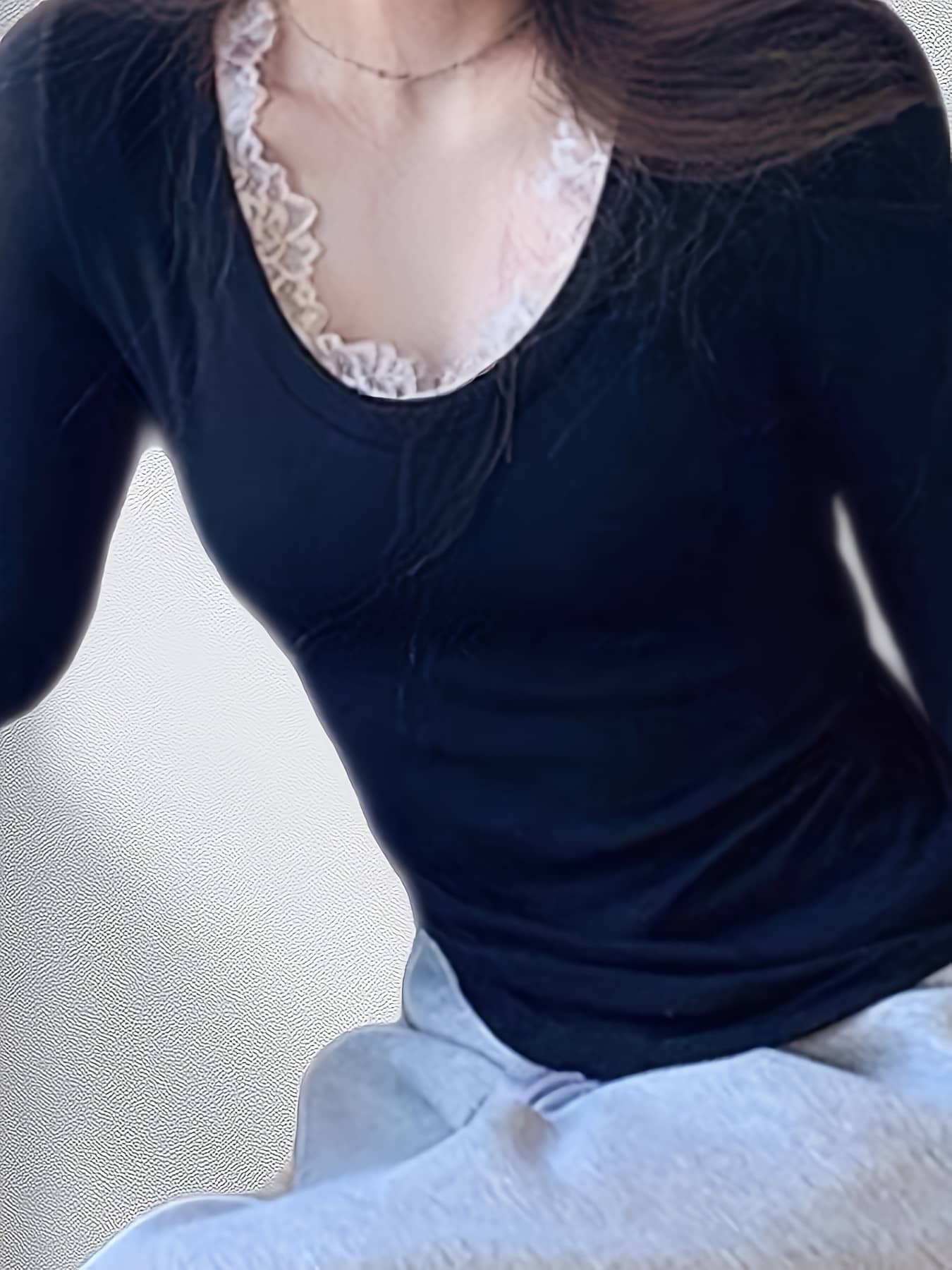 【襟レース】カットソー レディース トップス 長袖 Tシャツ ロンT インナー 重ね着風 Vネック バイカラー 配色 切替 スリム タイト フィット ストレッチ 伸縮性 着痩せ 細見え 大人可愛い フェミニン きれいめ カジュアル オフィス 通勤 通学 部屋着 春 秋 冬 韓国