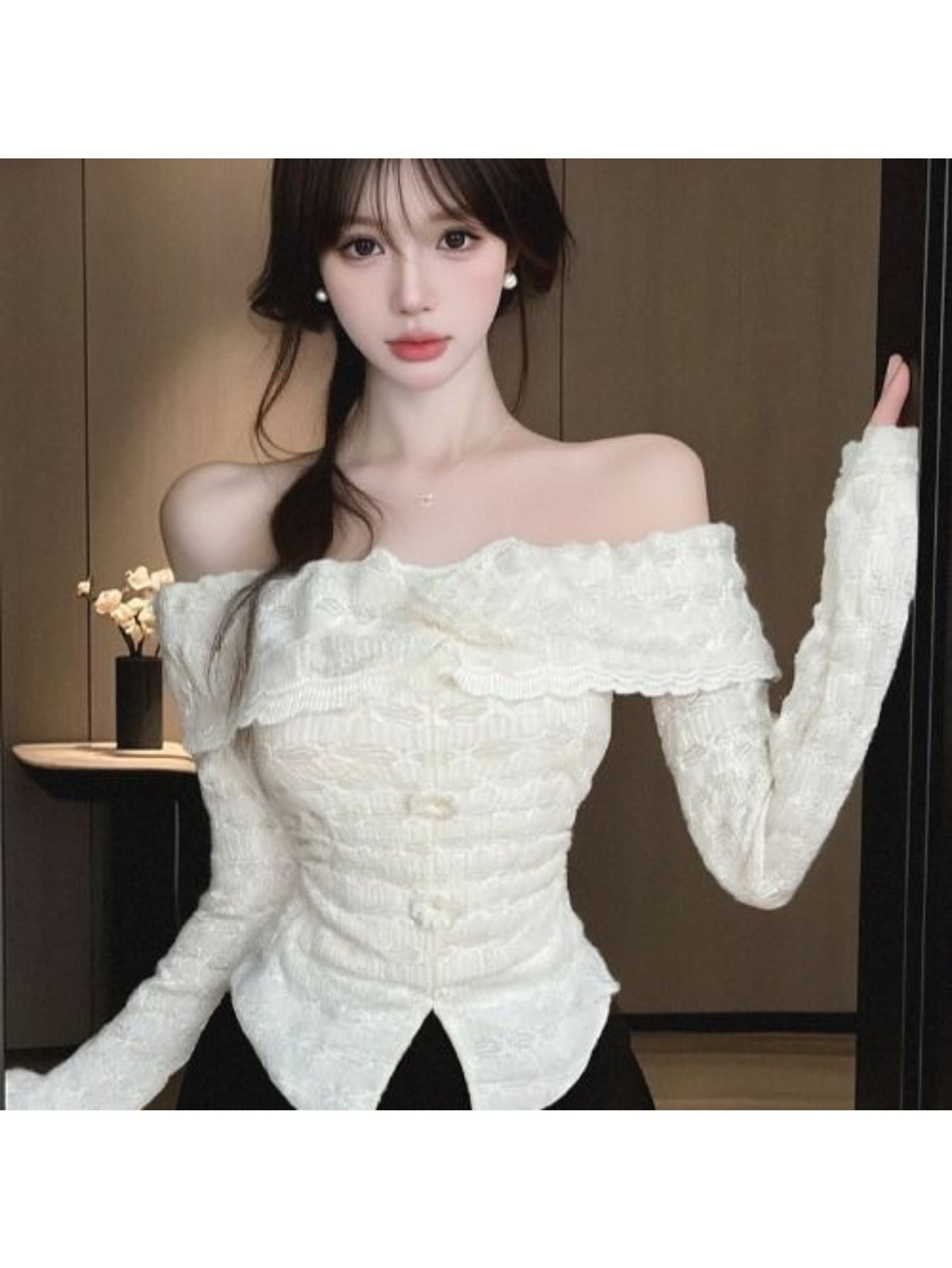 【デコルテ美人】 オフショルダー トップス レディース 長袖 ニット カットソー オフショル 肩出し セクシー タイト スリム フロントボタン 裾スリット インナー ジャガード調 細見え 着痩せ 華奢見え 大人可愛い きれいめ 韓国コーデ デート 女子会 春 夏 秋 冬
