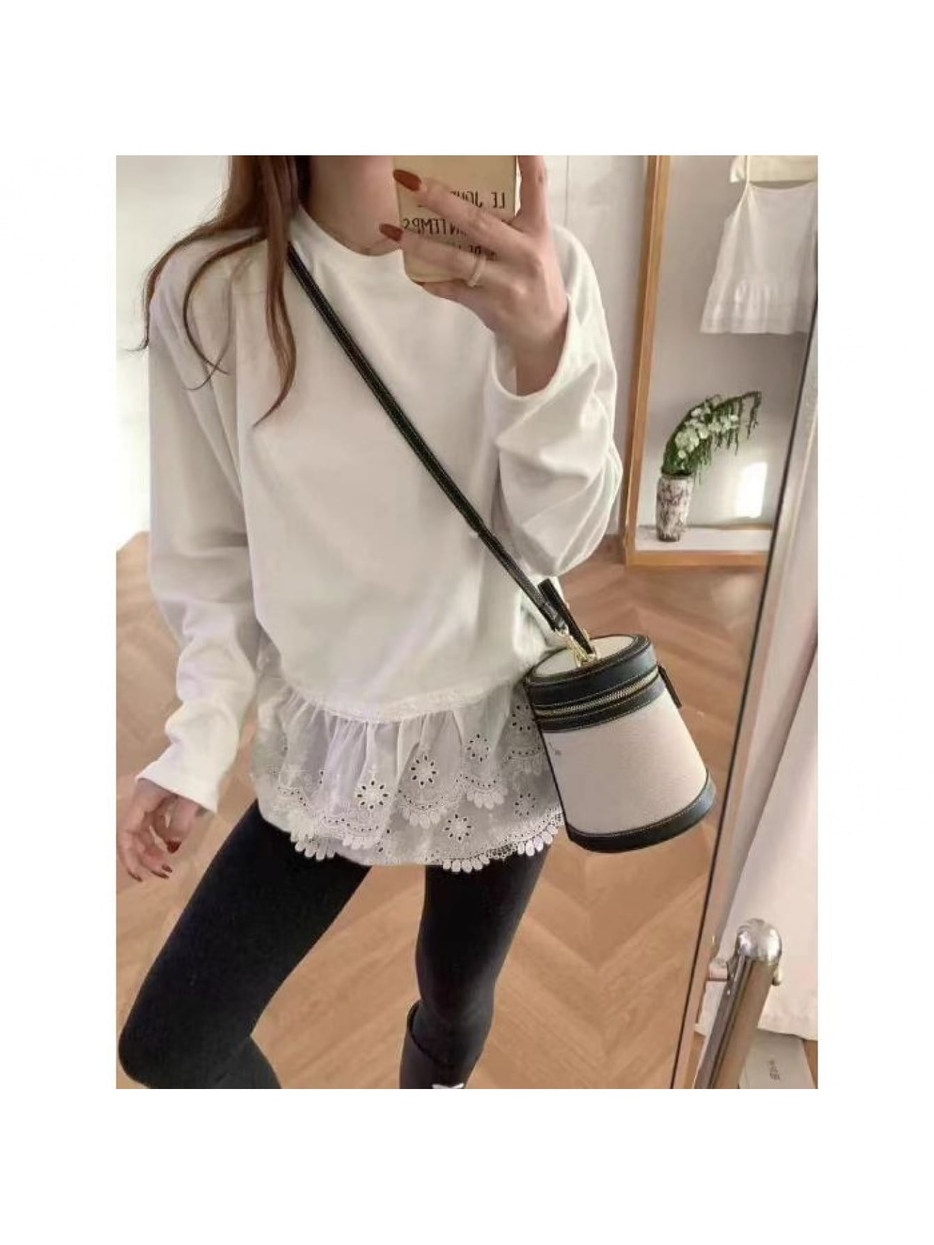 【裾レース】 チュニック レディース カットソー Tシャツ ロンT 長袖 切り替え トップス 刺繍 大きいサイズ ゆったり 体型カバー お尻が隠れる 着痩せ 細見え インナー 裾フリル 重ね着 レイヤード プルオーバー 丸首 コットン混 綿混 きれいめ カジュアル 大人可愛い 8,424円