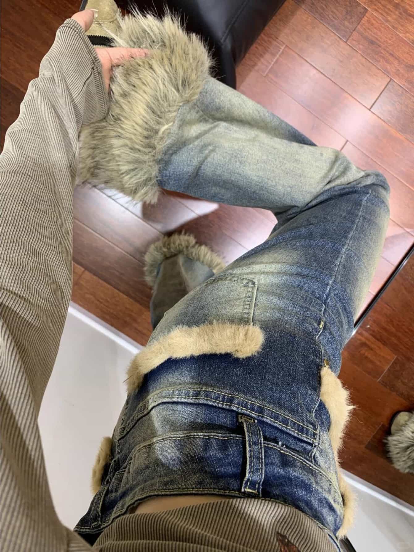 【レトロデザイン】デニムパンツ レディース フェイクファー エコファー 切り替え ジーンズ ベルボトム ブーツカット ワイドパンツ ジーパン ズボン リメイク風 ヴィンテージ風 ユーズド感 アメカジ Y2K ストリート 個性派 ハイウエスト 体型カバー 脚長 美脚 着痩せ