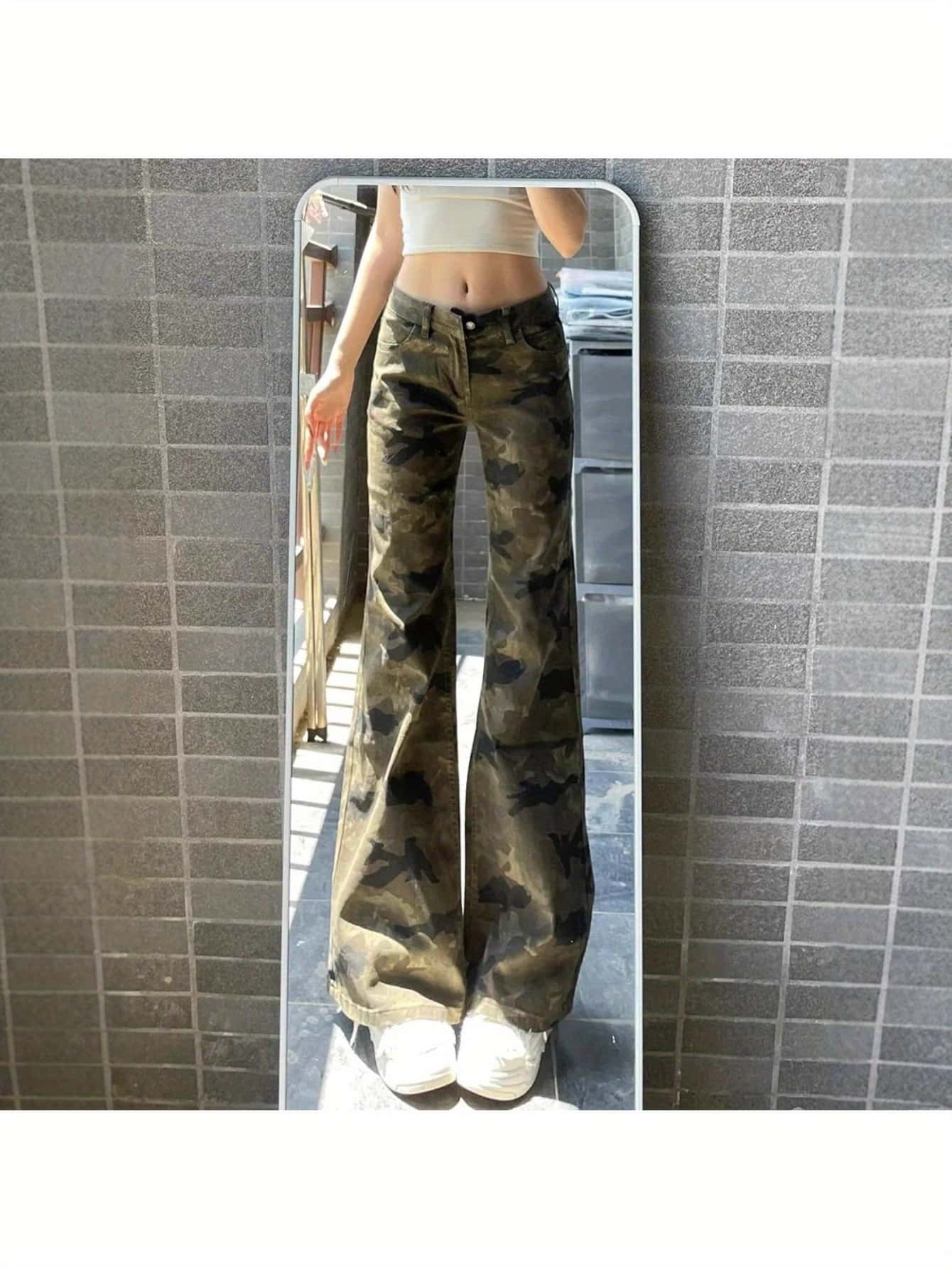 【Y2Kスタイル】迷彩パンツ レディース ベルボトム カモフラ柄 ブーツカット デニム ローライズ ジーンズ ジーパン ロングパンツ ズボン ミリタリー アーミー カモフラージュ スタイルアップ 美脚 脚長効果 着痩せ 細見え ストリート系 ダンス 衣装 韓国ファッション