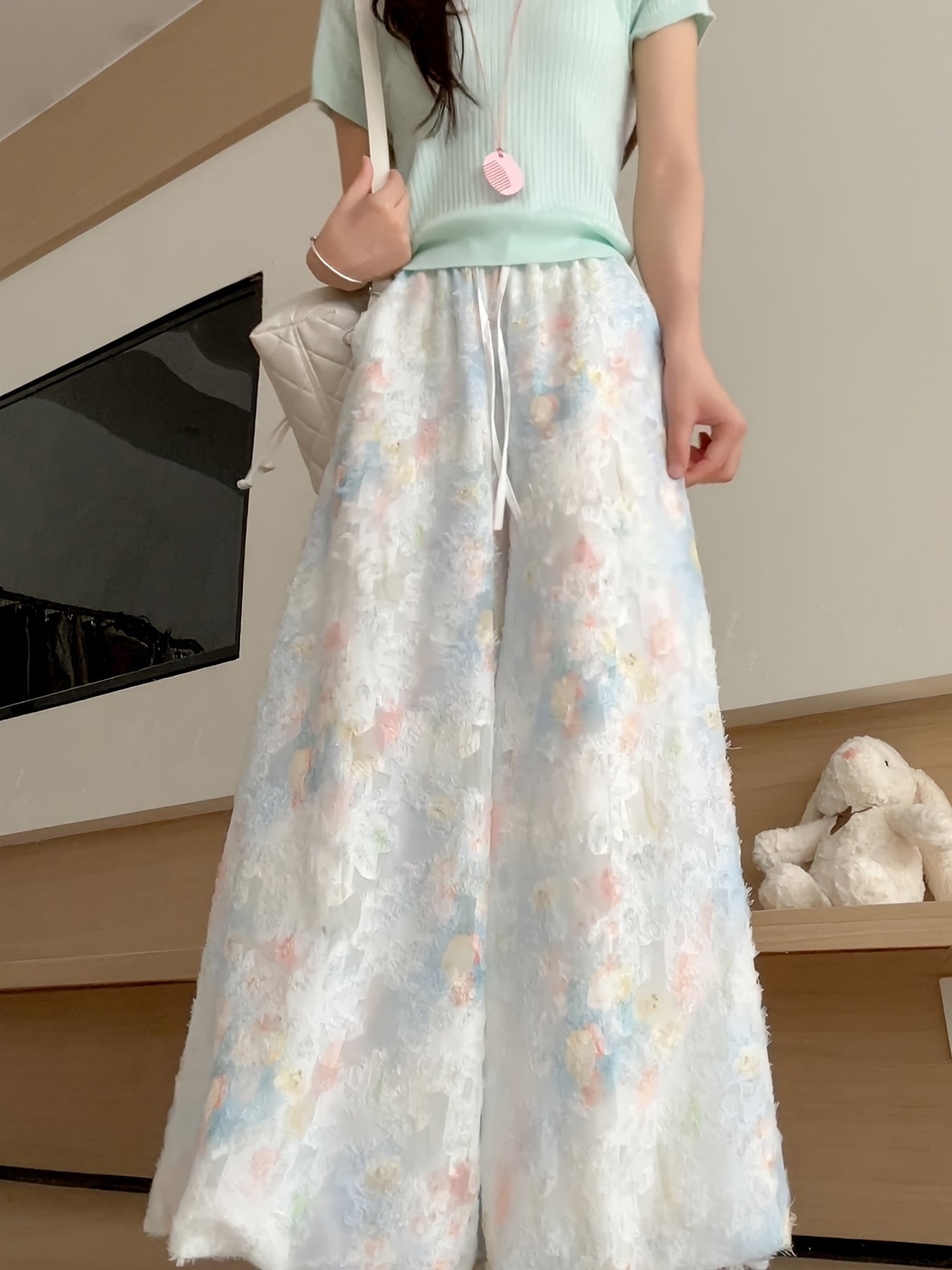 【総レース花柄】ワイドパンツ レディース スカーチョ ガウチョパンツ 花柄 ロング ズボン ボトムス ゆったり 体型カバー 着痩せ 脚長効果 ウエストゴム リボン ドロスト 紐 涼しい 3D 花びら 立体感 シフォン 透け感 爽やか 裏地付き 春 夏 秋 大人可愛い きれいめ