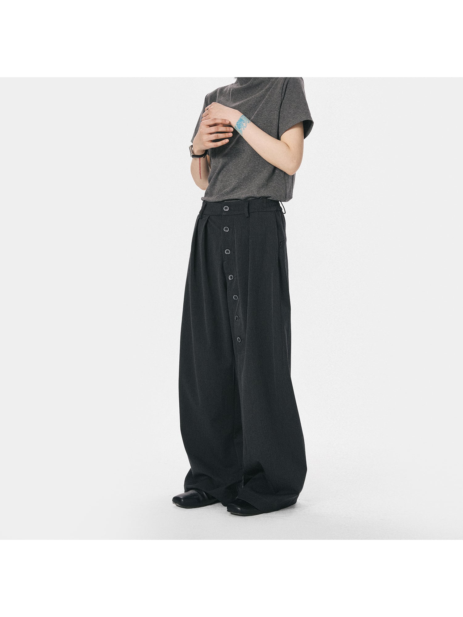 ワイドパンツ レディース フロントボタン スラックス ハイウエスト タックパンツ ロング ズボン ボトムス ゆったり 大きいサイズ 体型カバー 着痩せ 細見え 脚長 美脚 ゆるパンツ カジュアル モード系 きれいめ 大人可愛い 20代 30代 40代 50代 ママ 通勤 オフィス