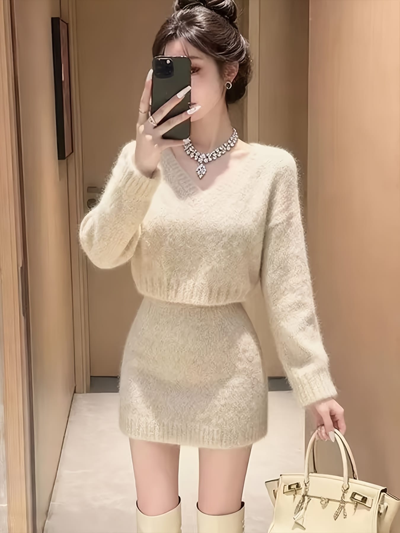 セットアップ レディース ニット 2点セット 上下セット Vネック セーター 長袖 シャギーニット モヘアタッチ タイトスカート ミニスカート ショート丈 きれいめ 大人可愛い フェミニン セクシー 着痩せ 細見え 脚長 美脚 体型カバー 韓国 ファッション カジュアル